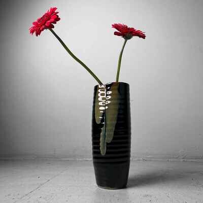 Glazed Pottery Japanese Kabin Vase 花瓶, from the 1970s.