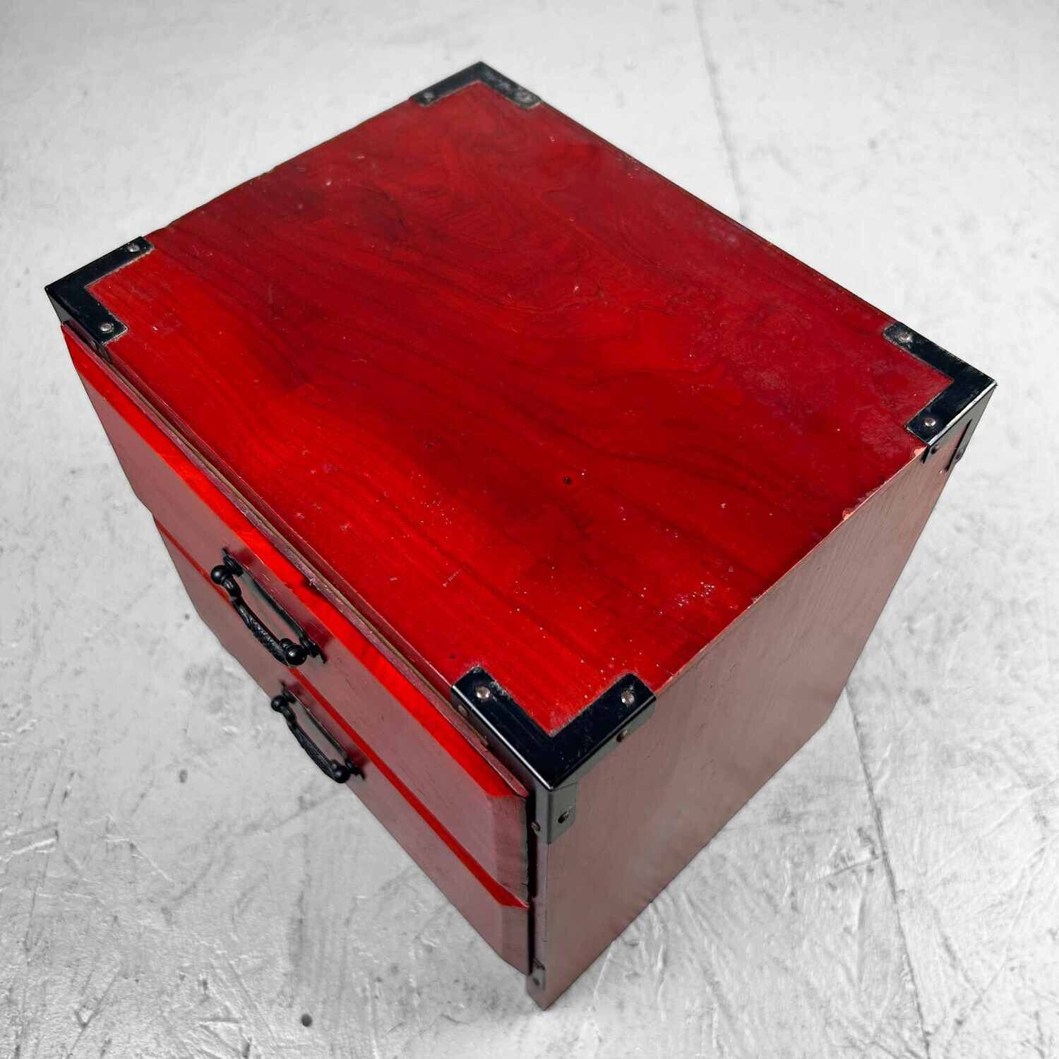 Vintage Japanese jewelry box, from the '80s.