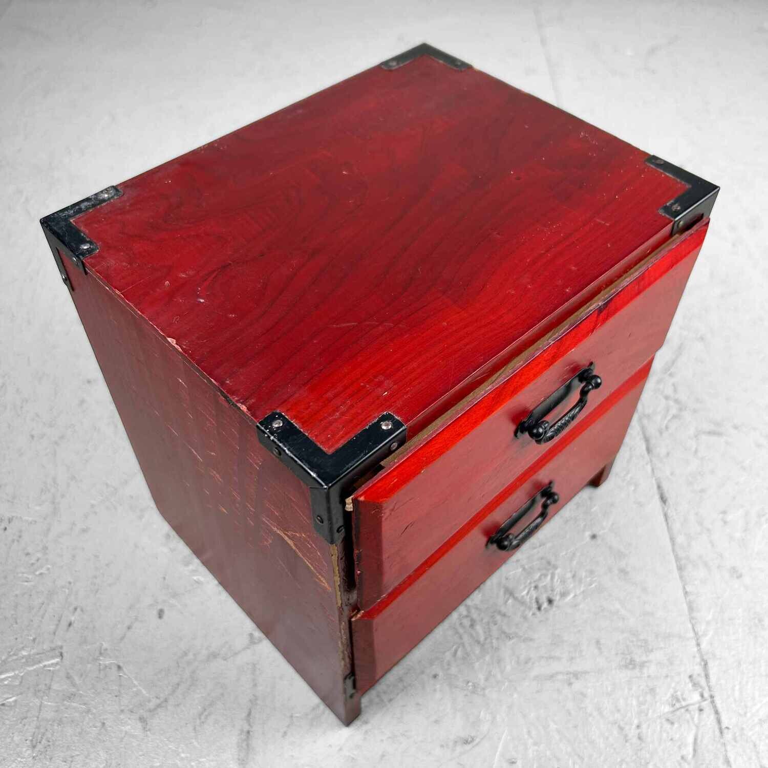 Vintage Japanese jewelry box, from the '80s.