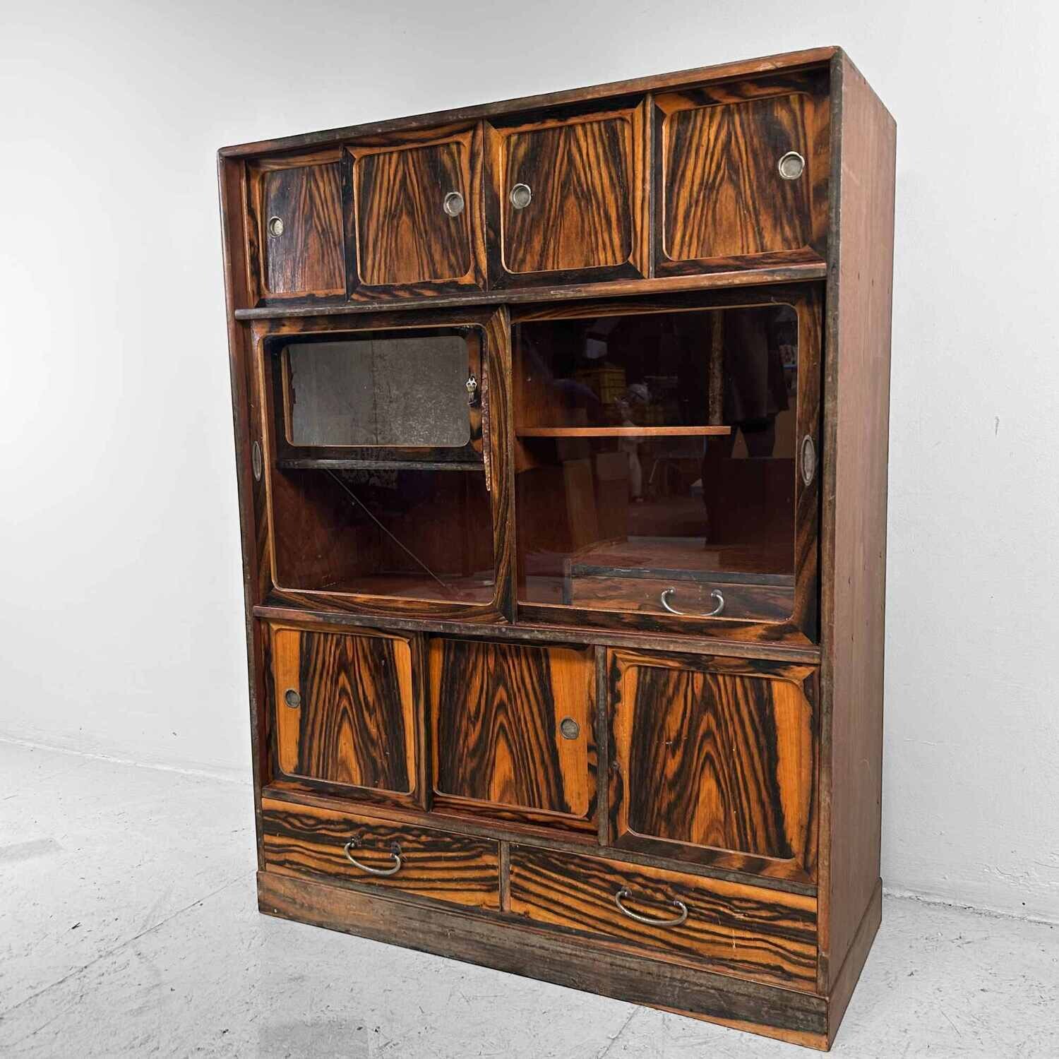 Mid Century Cha Tansu Shōwa (昭和時代) Japanese tea cabinet from the 1930s.