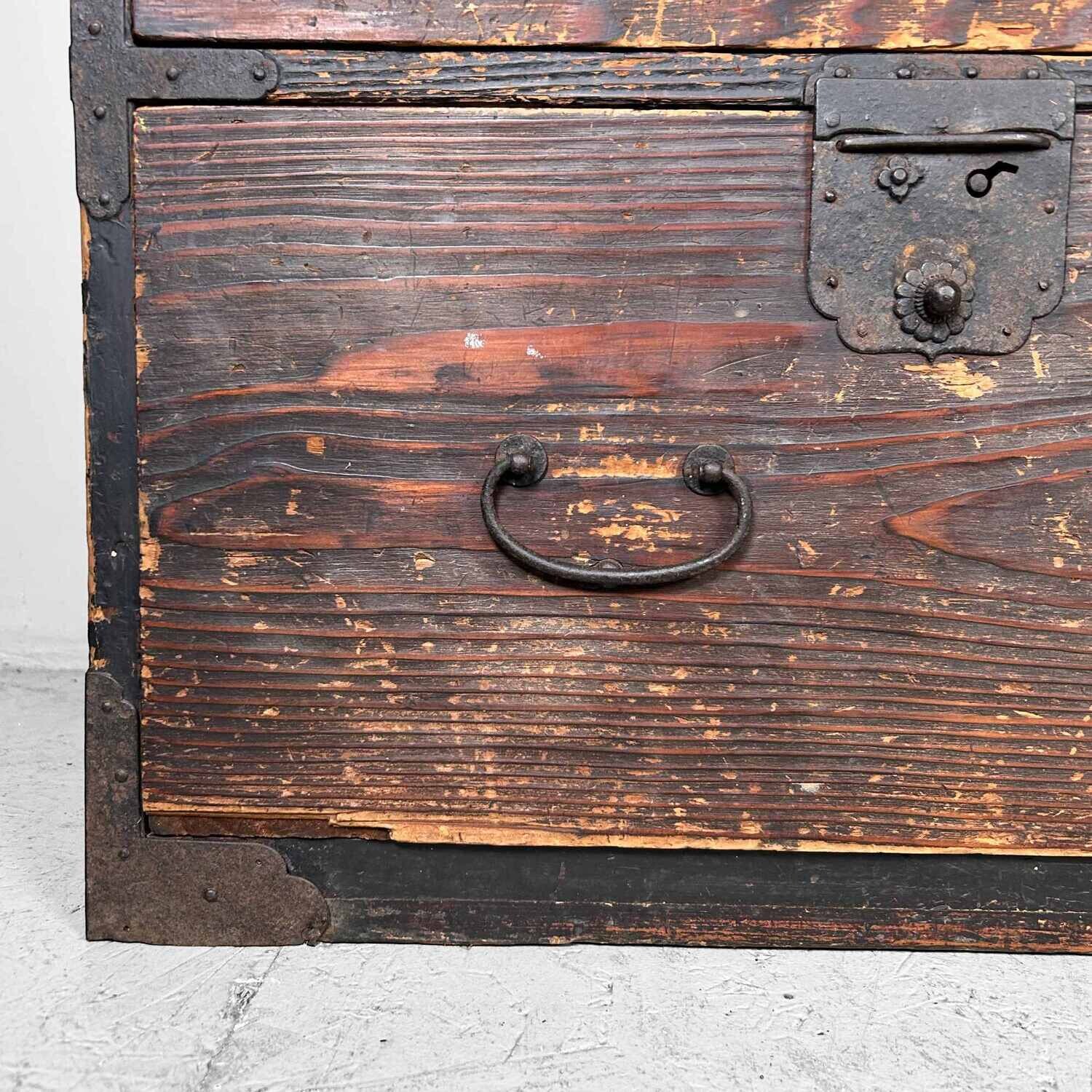 Traditional Japanese Tansu Storage Cabinet, Meiji Period.