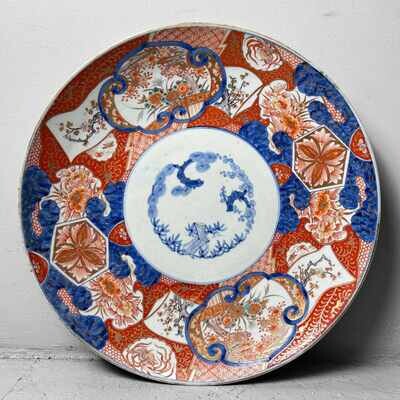 Groot Decoratief Imari Porseleinen Bord, ca. 1900, Japan.