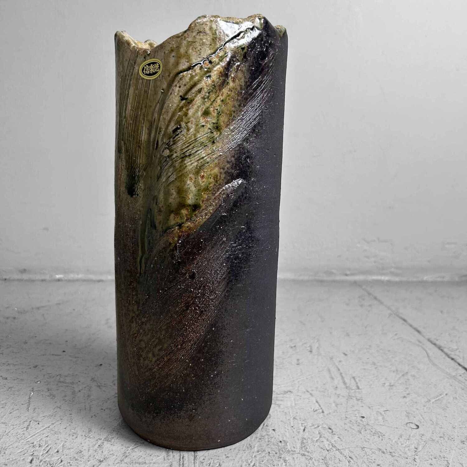 Mid Century Keramieken Shigaraki Ikebana Bloemenvaas, Japan.