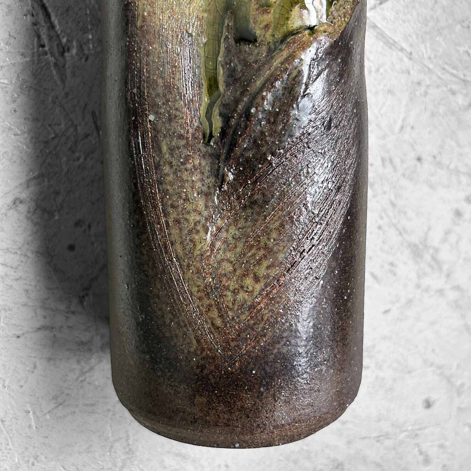 Mid Century Keramieken Shigaraki Ikebana Bloemenvaas, Japan.