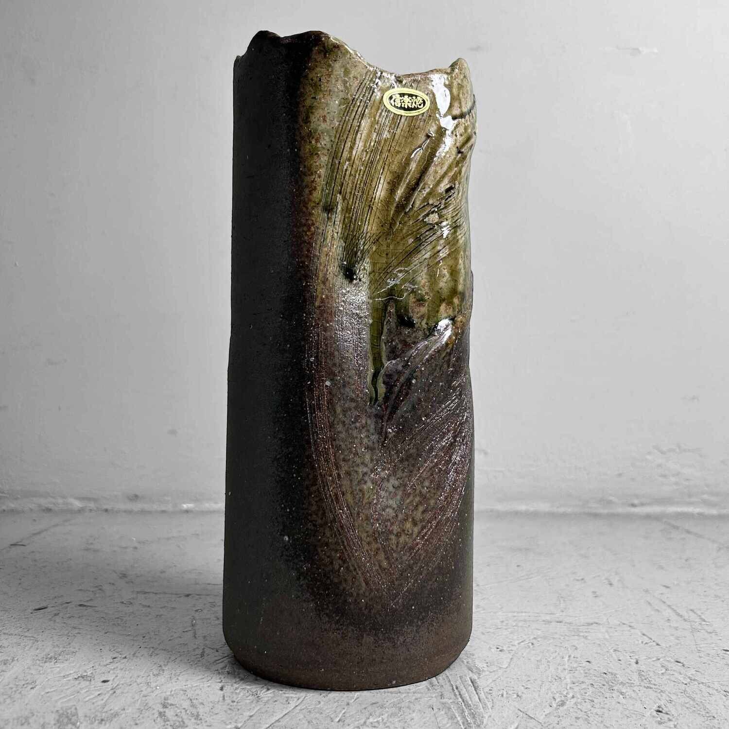 Mid Century Keramieken Shigaraki Ikebana Bloemenvaas, Japan.