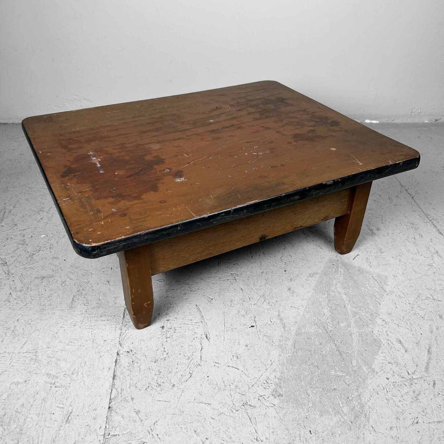 Low Japanese Writing Desk (書斎机), 1930s.