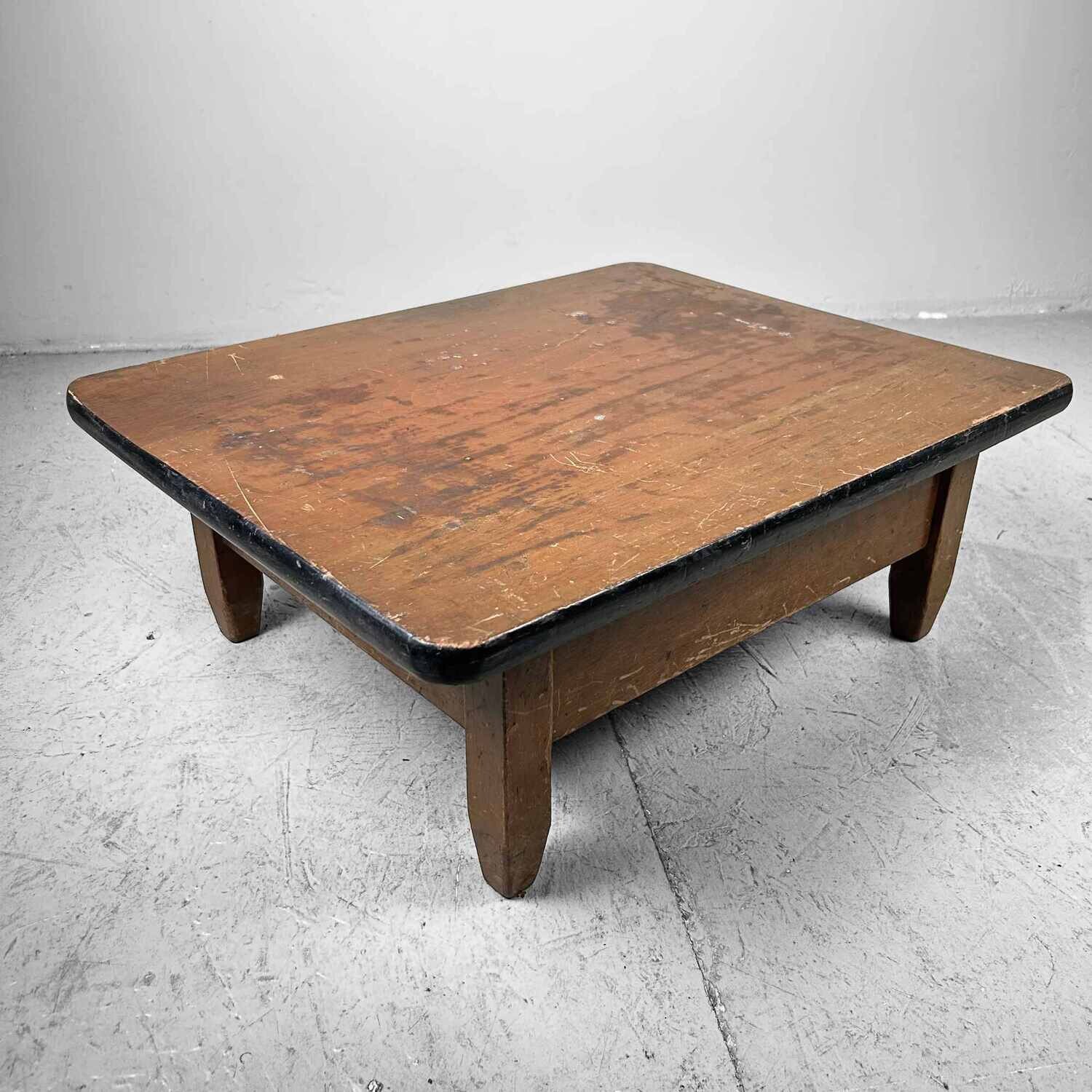 Low Japanese Writing Desk (書斎机), 1930s.