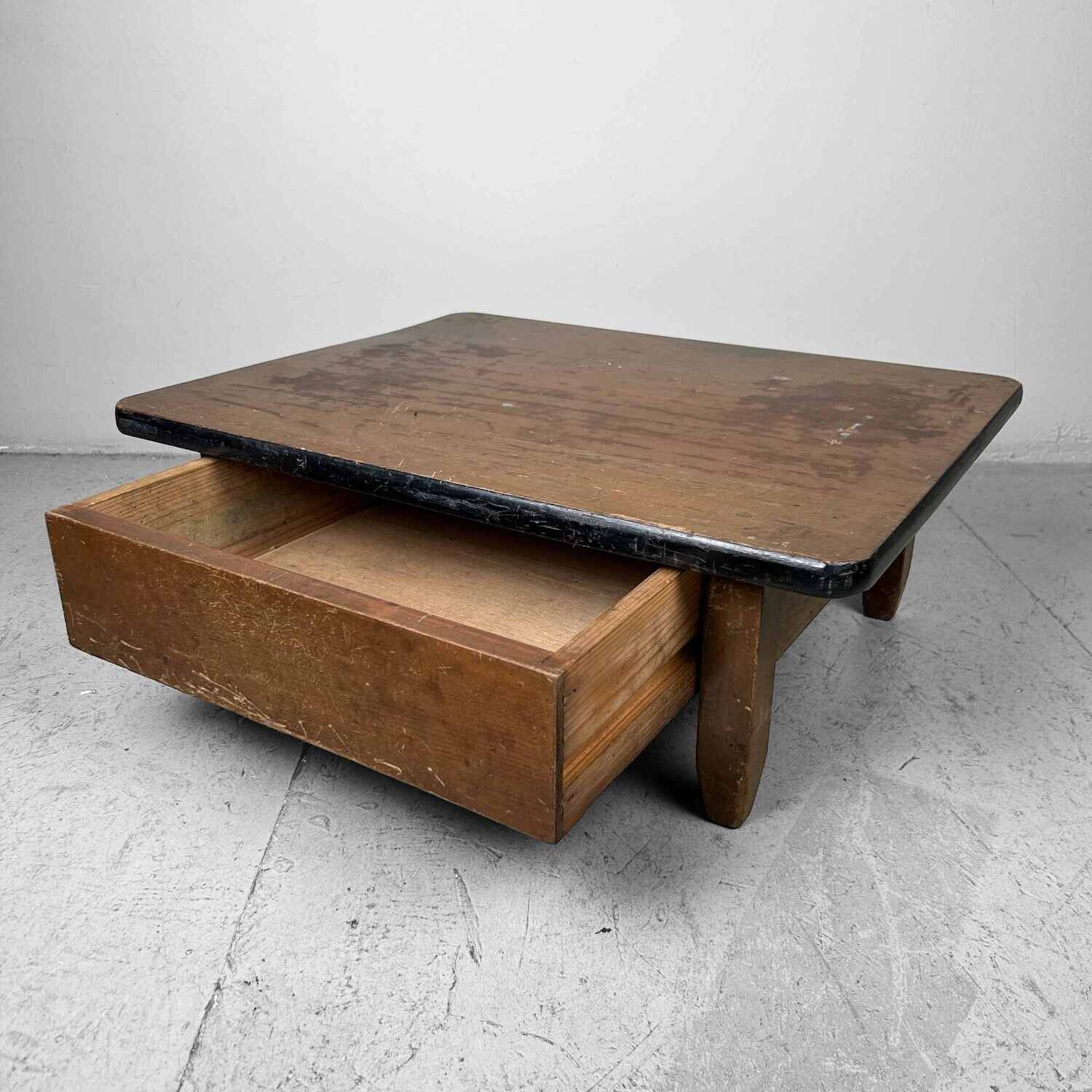Low Japanese Writing Desk (書斎机), 1930s.