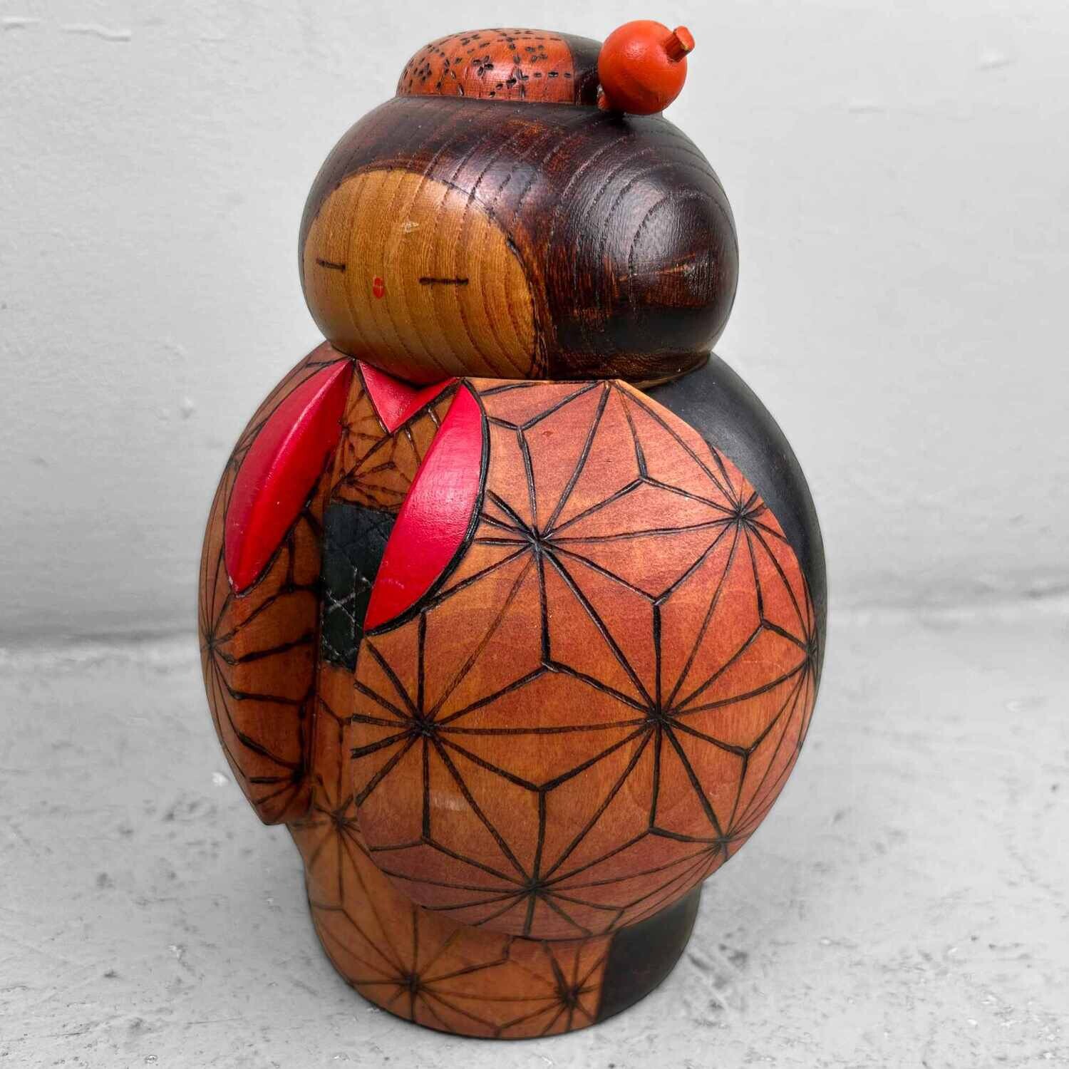 Vintage Sosaku Kokeshi door Kazuo Takamizawa, Japan. Vintage Sosaku Kokeshi door Kazuo Takamizawa, Japan.