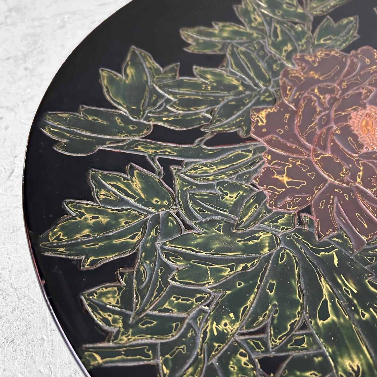 Japanse Urushi-Suri Lakwerk Schaal met Bloemendecor, Shōwa.