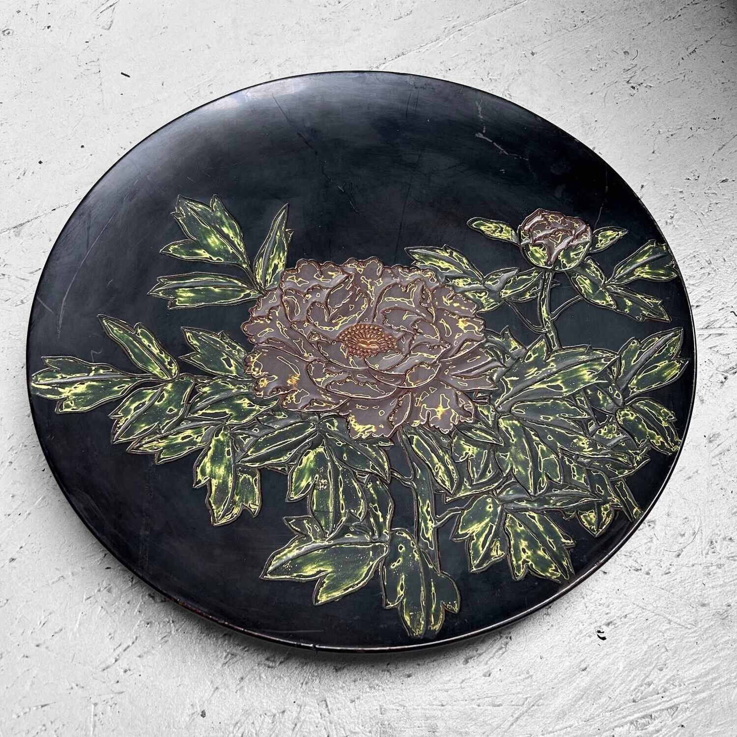 Japanse Urushi-Suri Lakwerk Schaal met Bloemendecor, Shōwa.