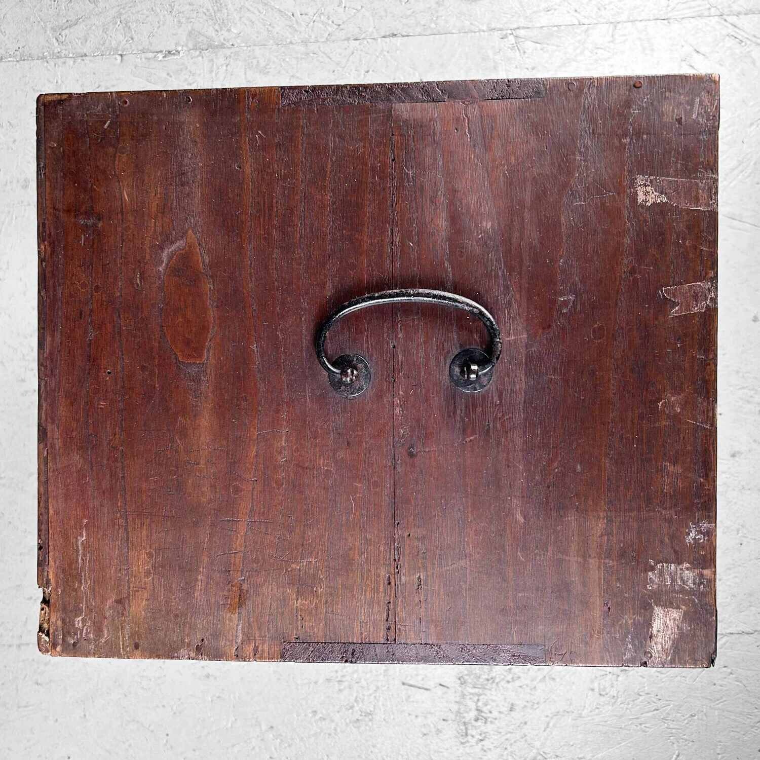 Small Tansu Japanese Drawer Chest, Taishō era.