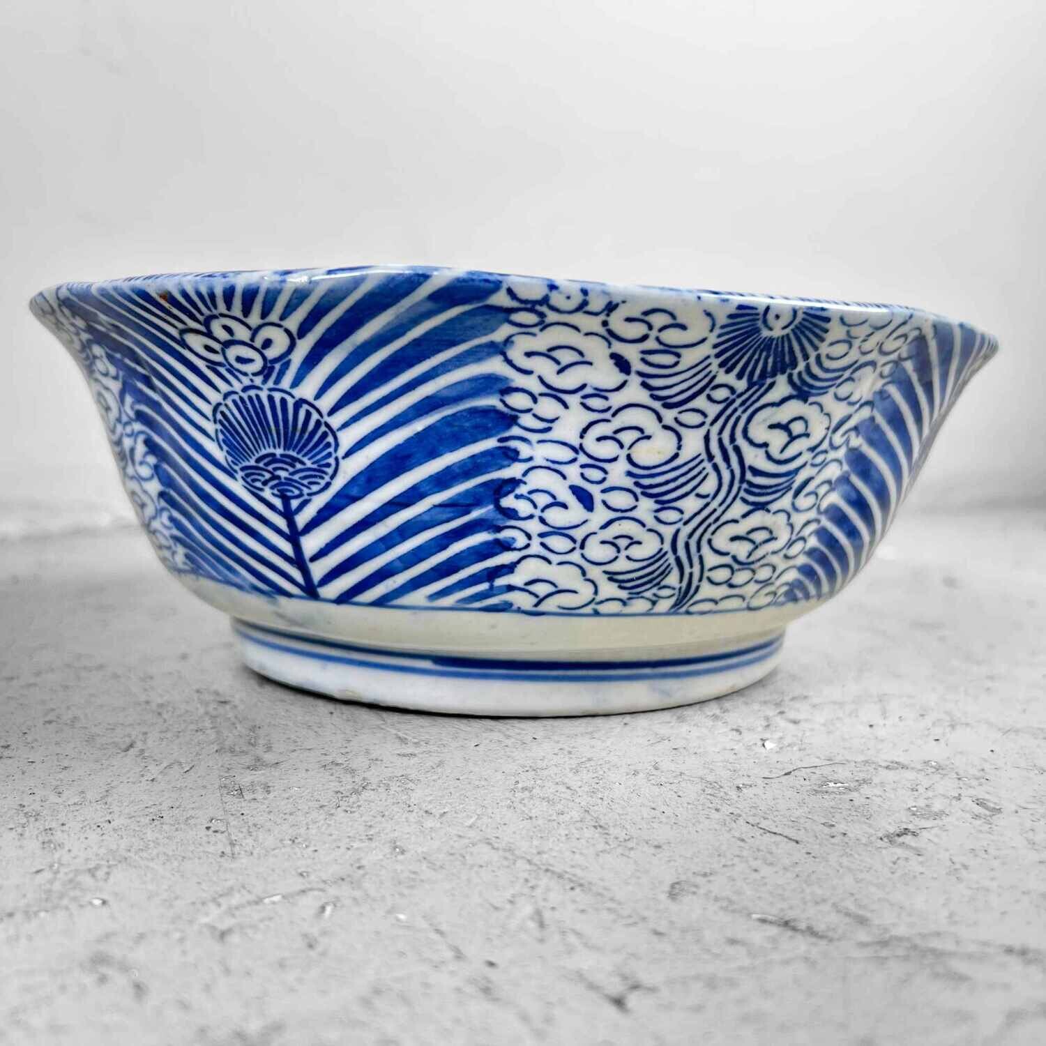 Porcelain Arita (有田町) Bowl 'Landscape,' Meiji Era, Japan.