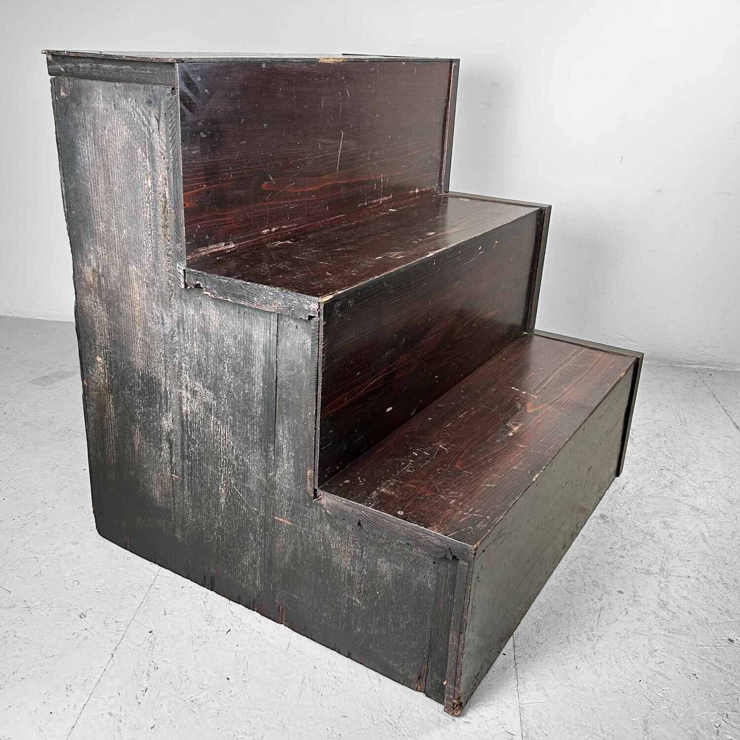 Kaidan-dansu (階段箪笥) Japanse Trapkast, Taishō-periode.