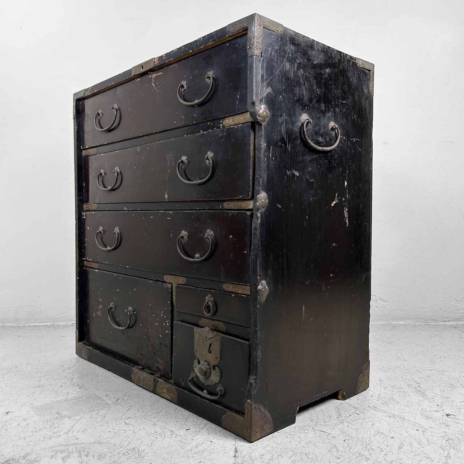 Lacquerwork Drawer Chest Japanese Tansu, Meiji Era.