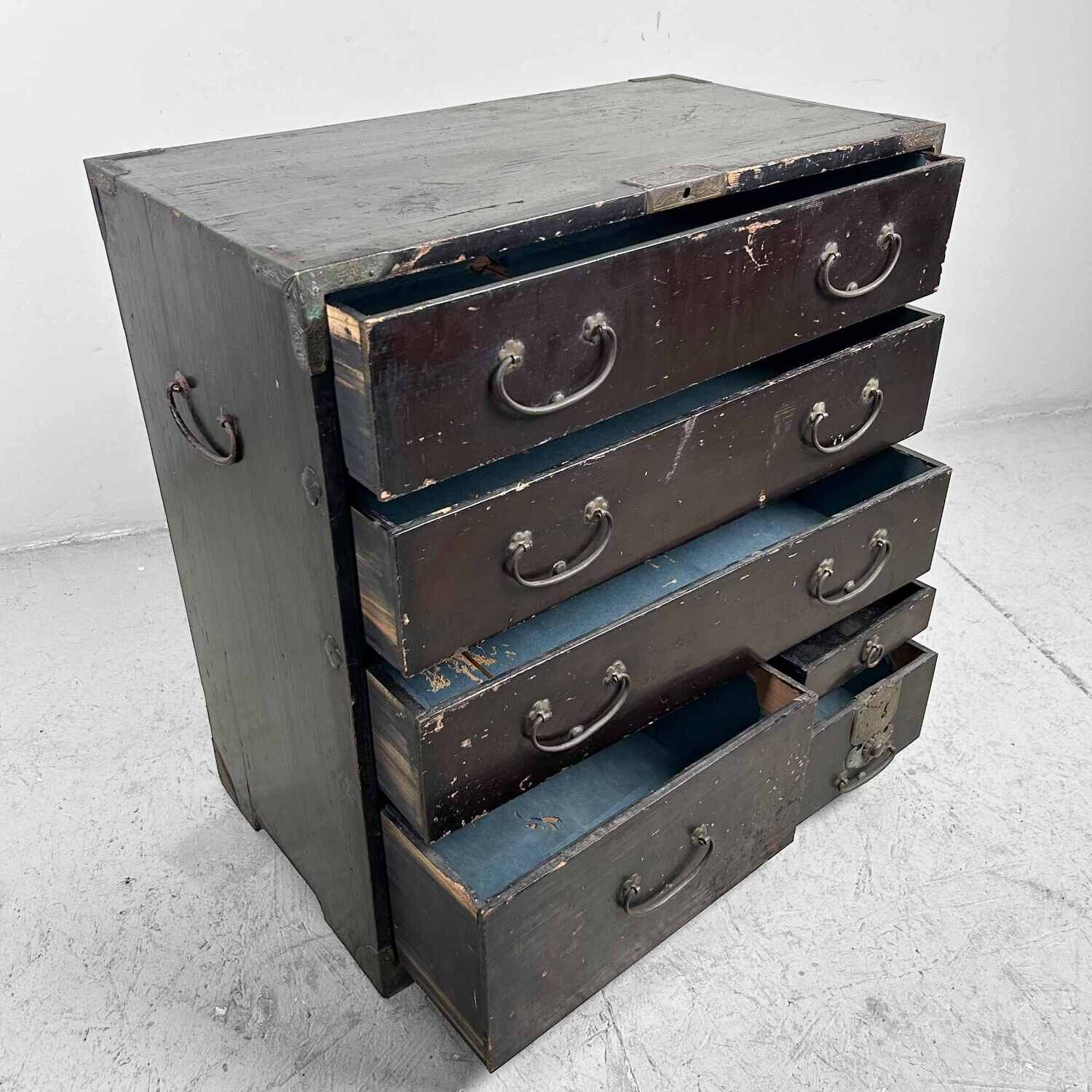 Lacquerwork Drawer Chest Japanese Tansu, Meiji Era.