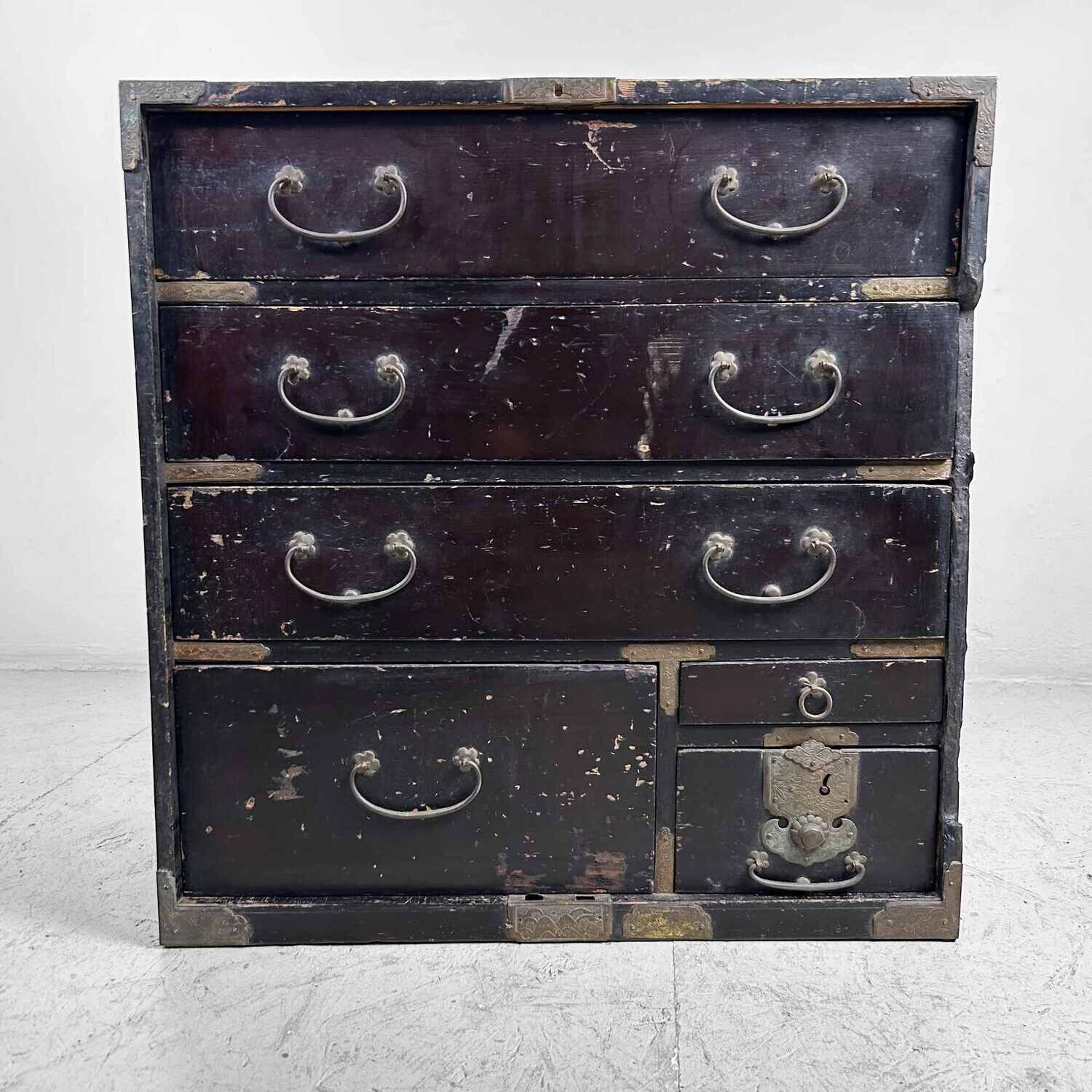 Lacquerwork Drawer Chest Japanese Tansu, Meiji Era.