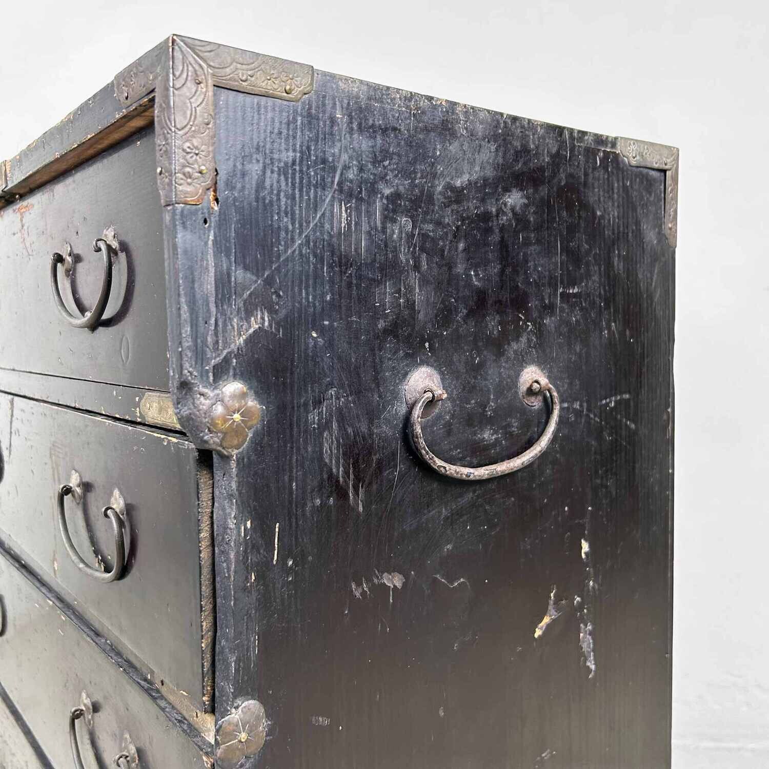 Lacquerwork Drawer Chest Japanese Tansu, Meiji Era.