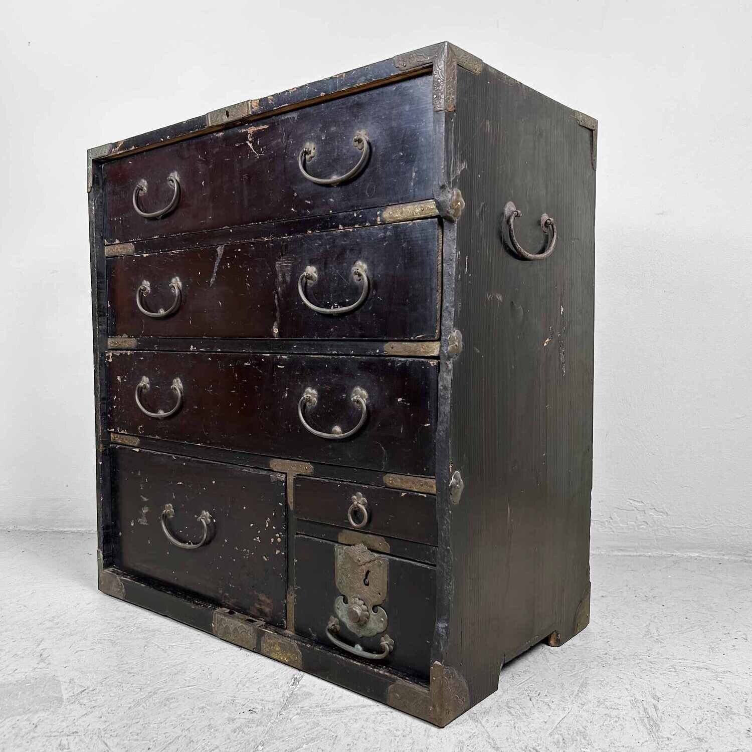 Lacquerwork Drawer Chest Japanese Tansu, Meiji Era.