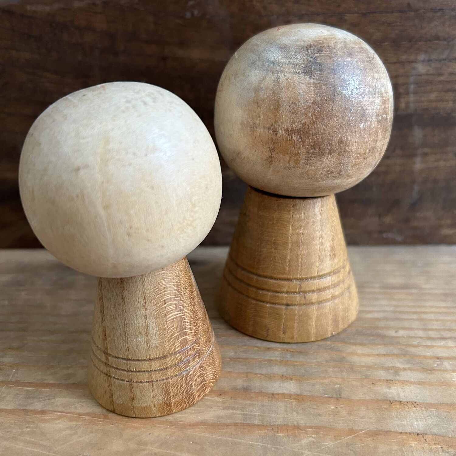 Set Vintage Kokeshi, Kuribayashi Issetsu, Japan.