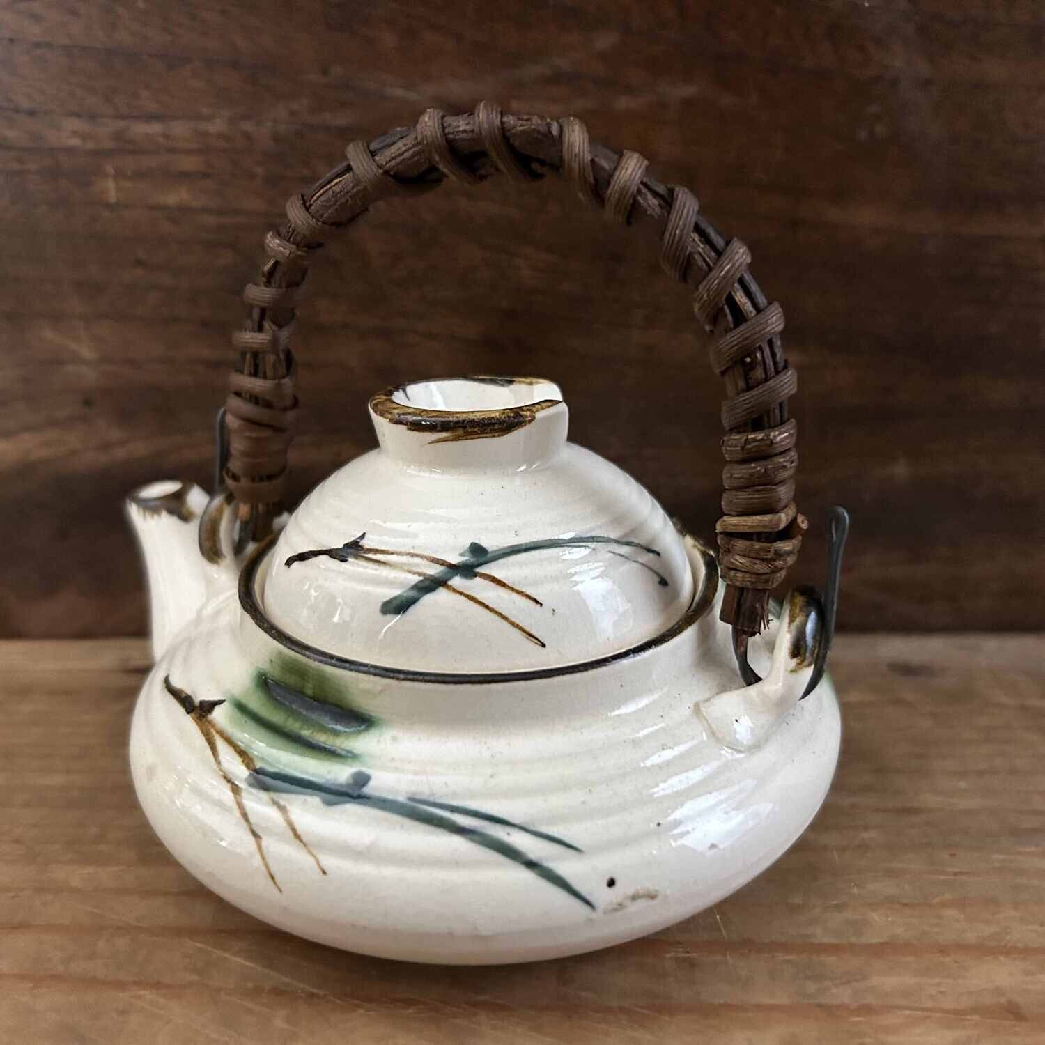 Mid-Century Porcelain Teapot, Japan.