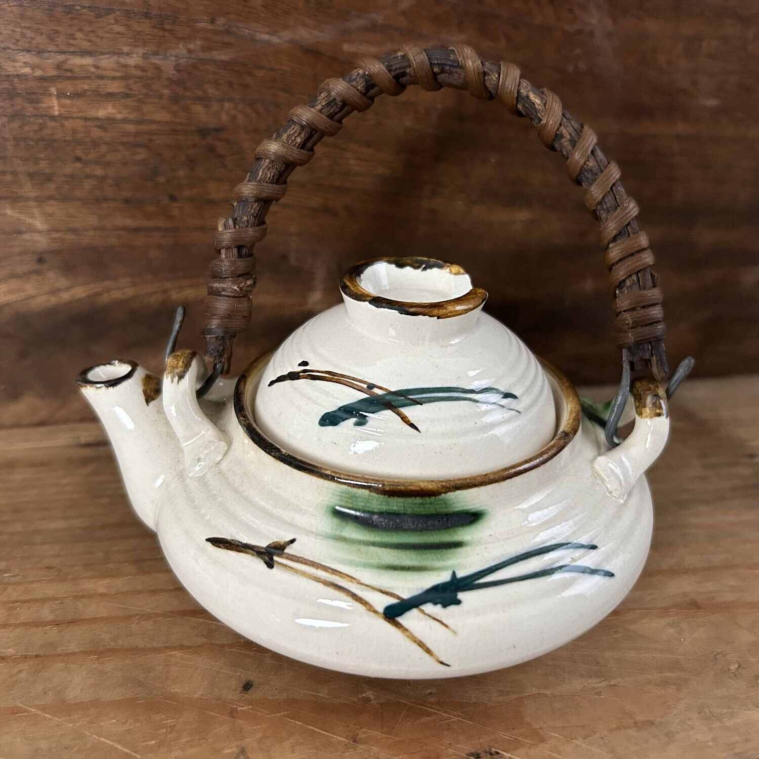 Mid-Century Porcelain Teapot, Japan.