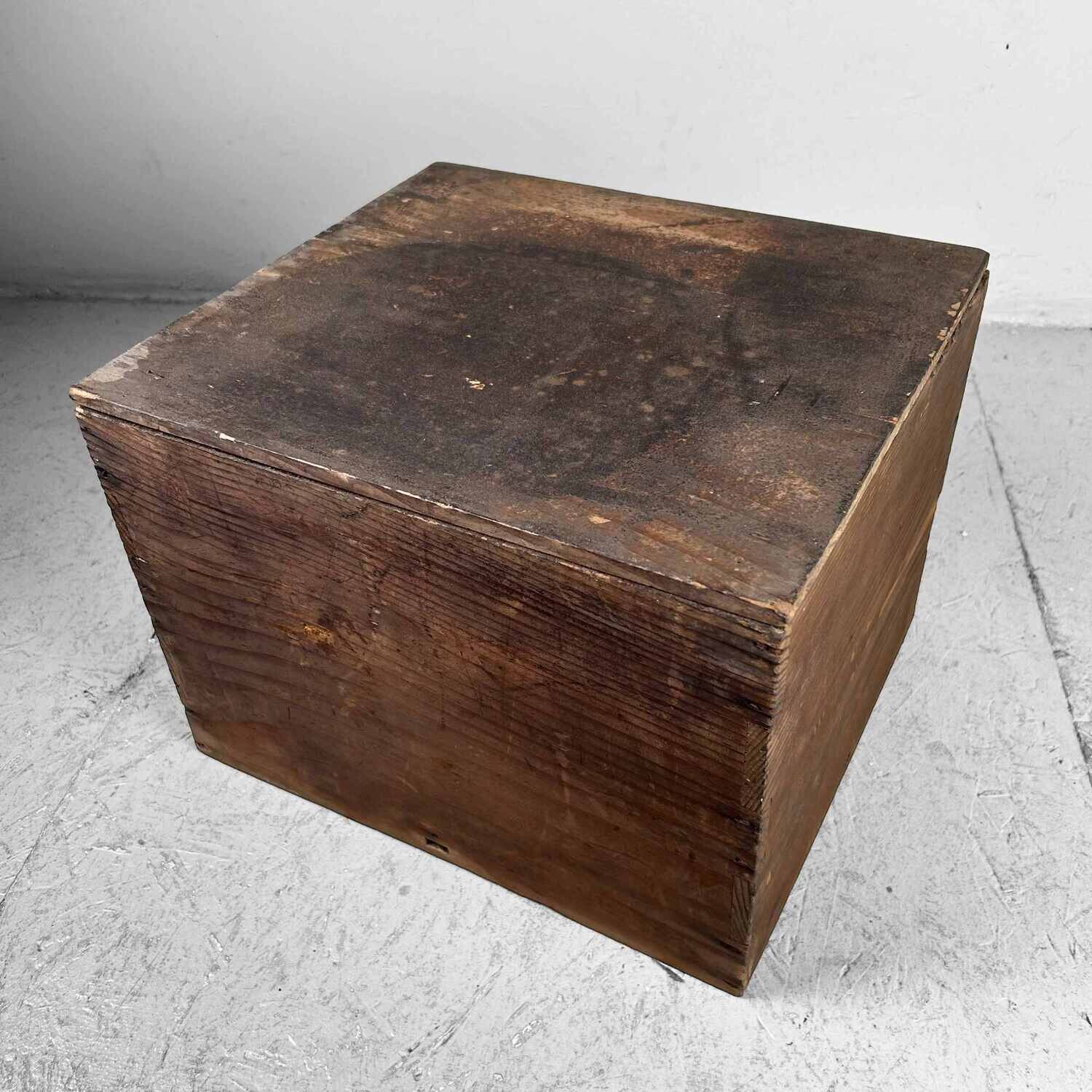 Antique Hibachi (火鉢) with Wooden Box, Taishō Period, Japan.