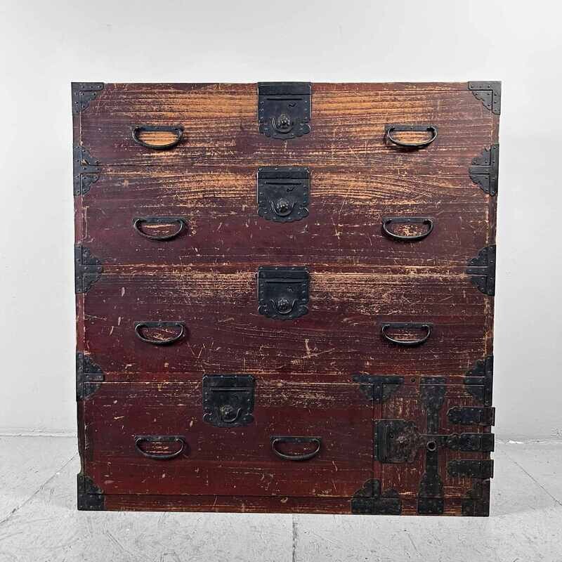 Japanese Traditional Tansu Chest of Drawers, Taishō Period.