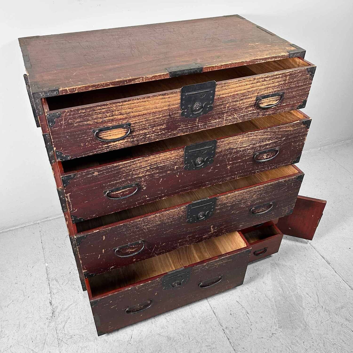 Japanese Traditional Tansu Chest of Drawers, Meiji Period.