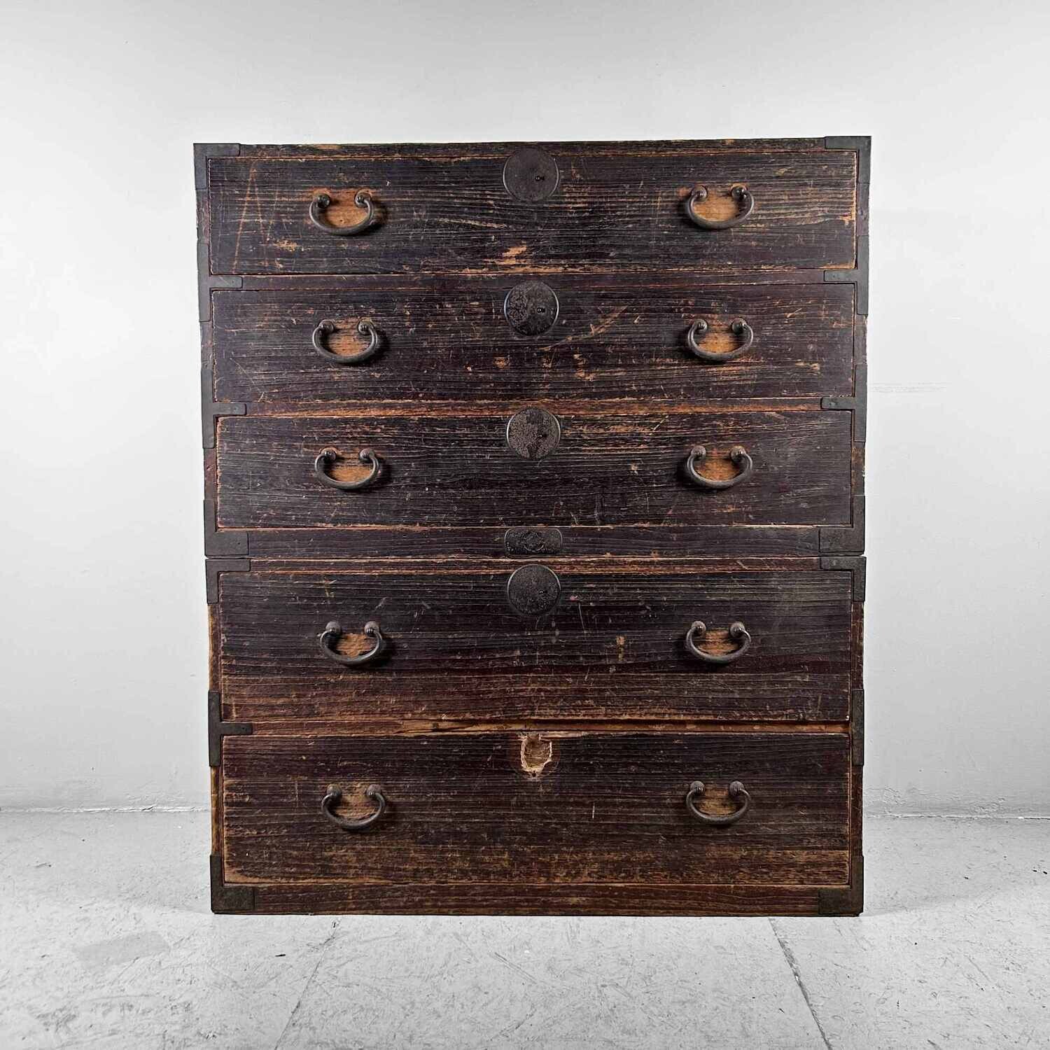 Japanse Traditionele Tansu Ladekast, Taishō-periode. Japanse Traditionele Tansu Ladekast, Taishō-periode.