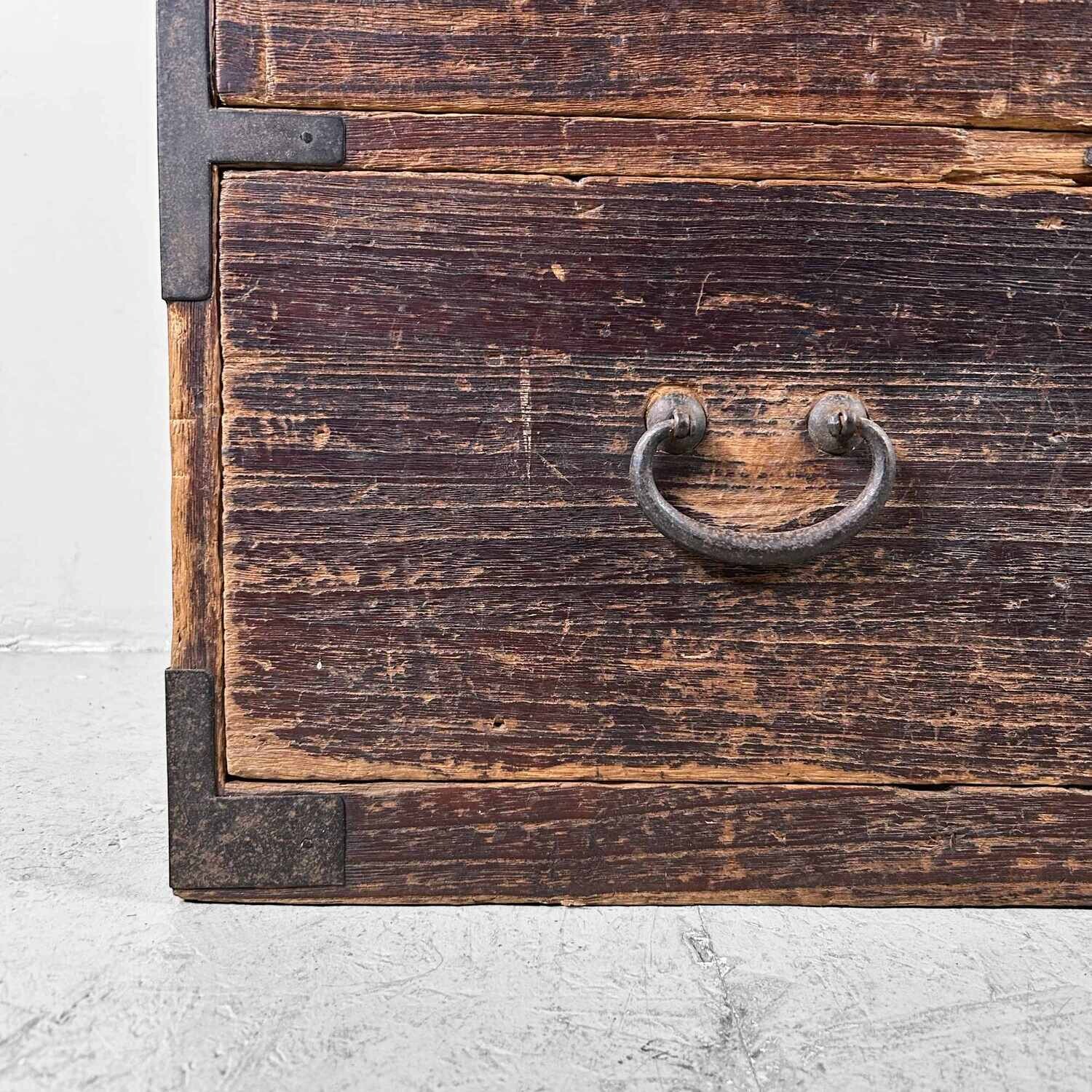 Japanse Traditionele Tansu Ladekast, Taishō-periode. Japanse Traditionele Tansu Ladekast, Taishō-periode.