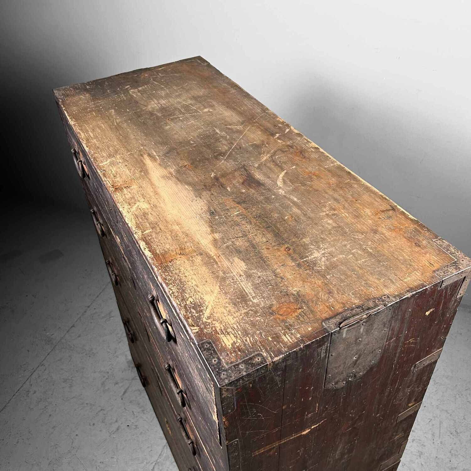 Japanse Traditionele Tansu Ladekast, Taishō-periode. Japanse Traditionele Tansu Ladekast, Taishō-periode.