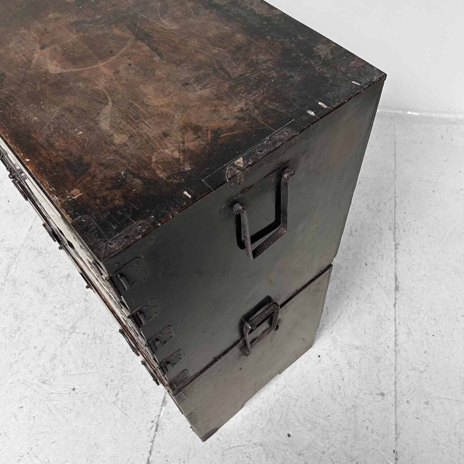 Tweedelige Lakwerk Ladekast Japanse Tansu, Meiji-periode.