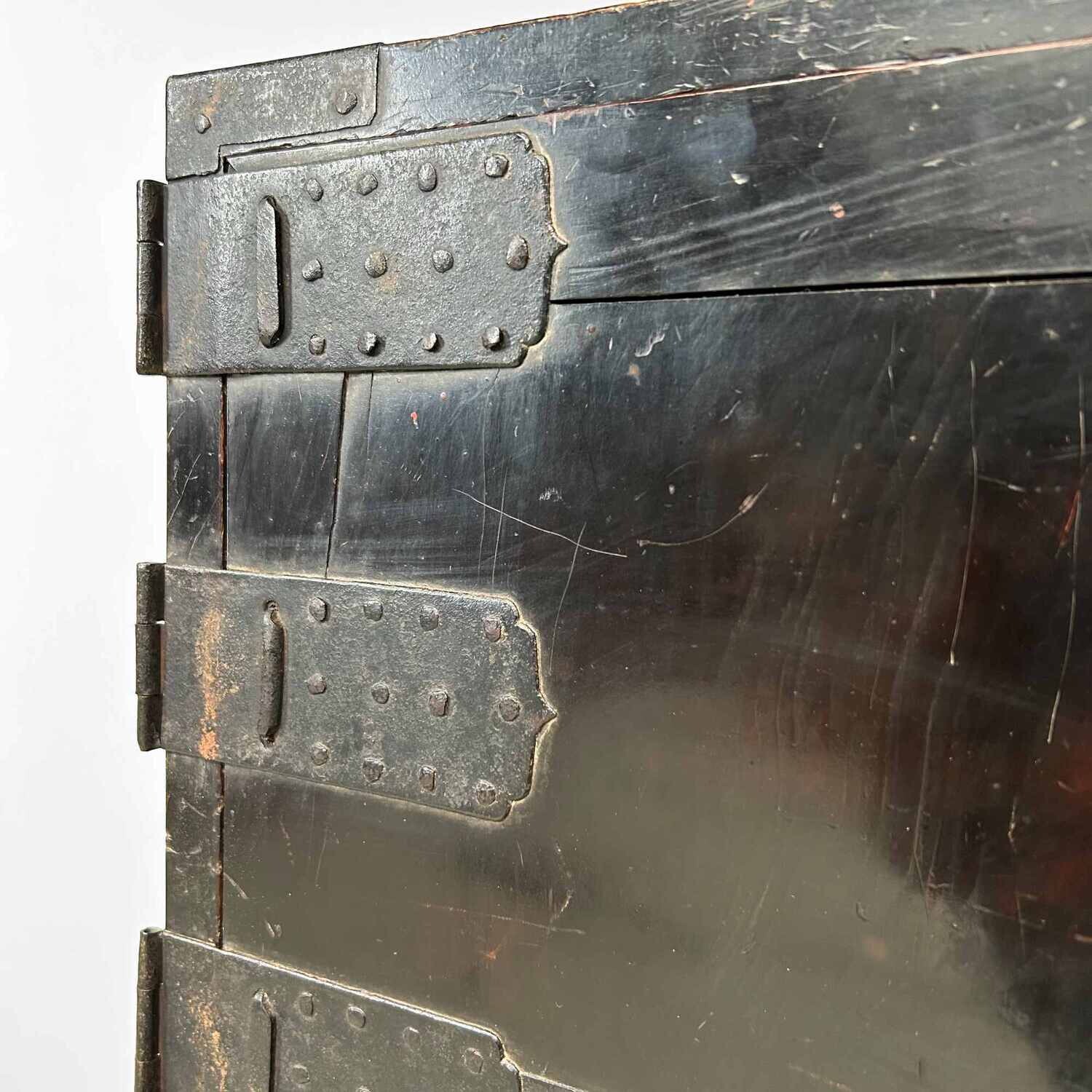 Tweedelige Lakwerk Ladekast Japanse Tansu, Meiji-periode.