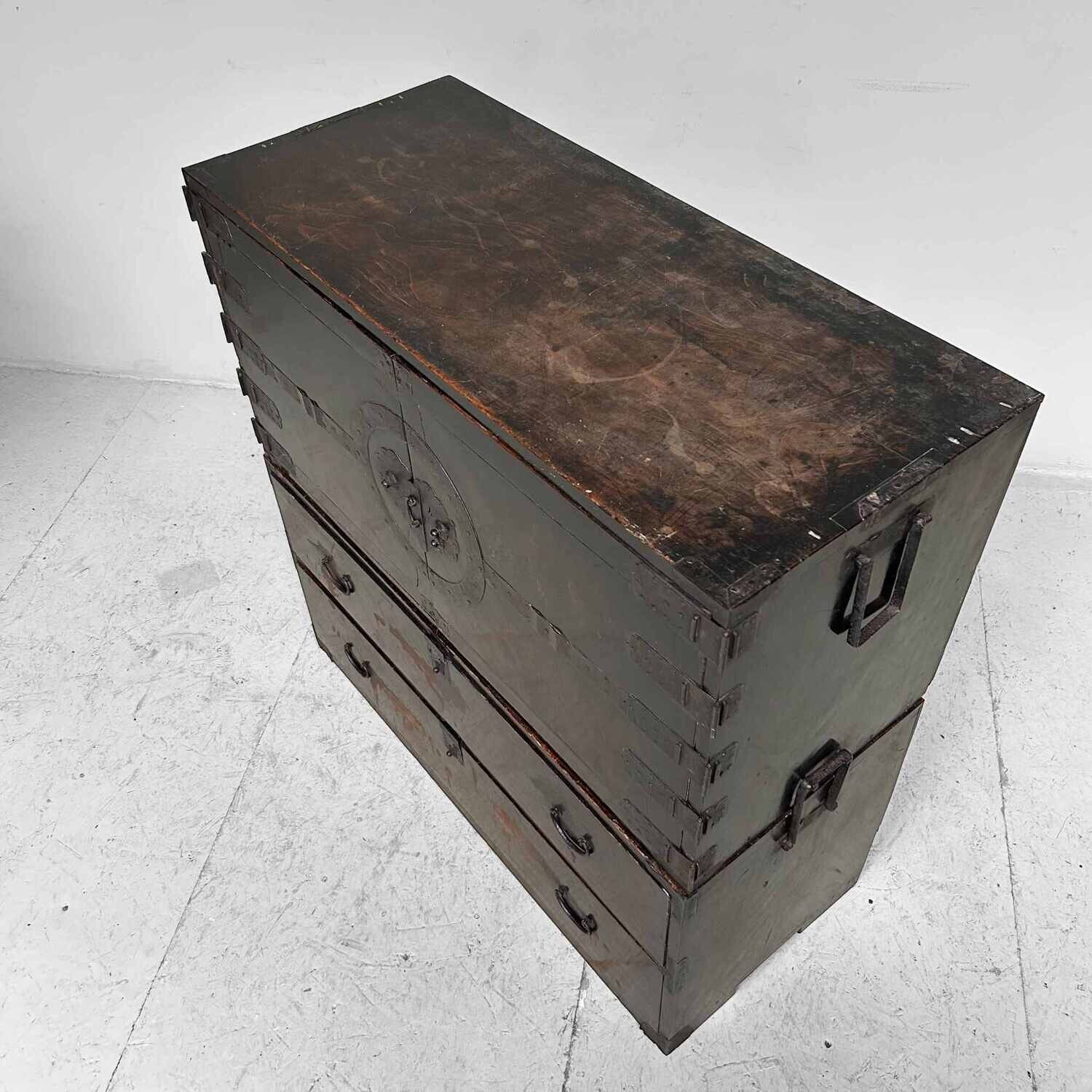 Tweedelige Lakwerk Ladekast Japanse Tansu, Meiji-periode.