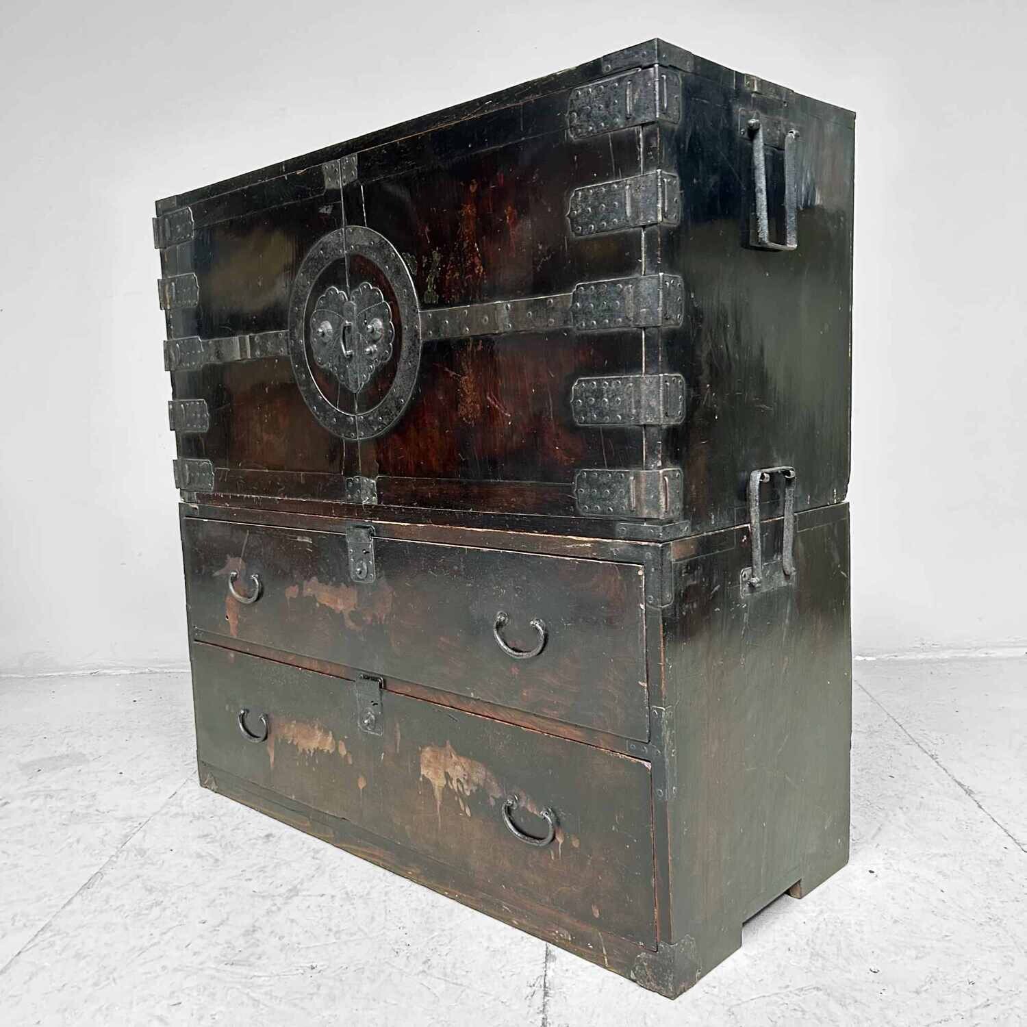 Tweedelige Lakwerk Ladekast Japanse Tansu, Meiji-periode.