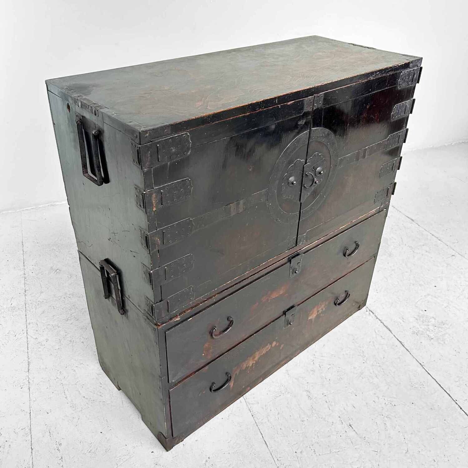 Tweedelige Lakwerk Ladekast Japanse Tansu, Meiji-periode.