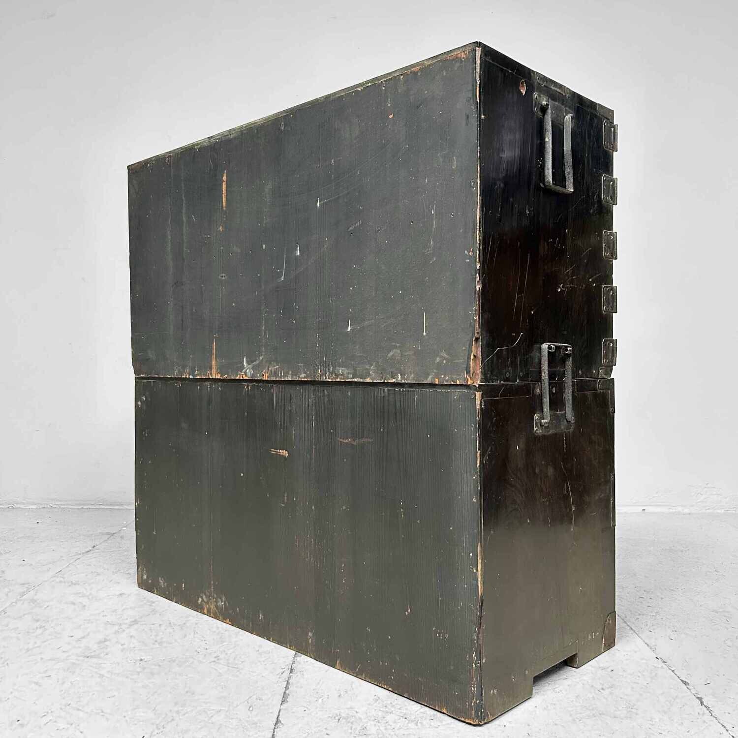 Tweedelige Lakwerk Ladekast Japanse Tansu, Meiji-periode.