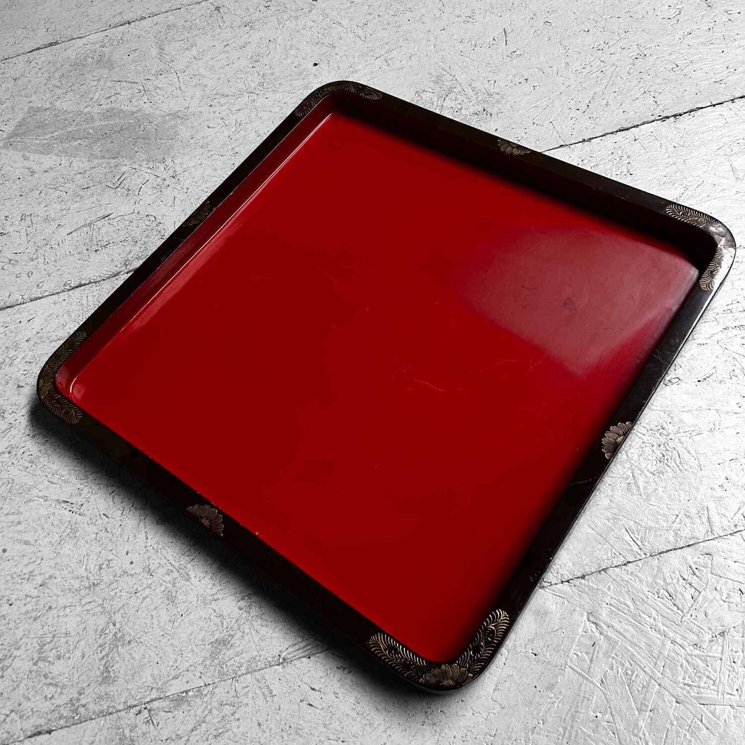 Groot Urushi Lakwerk Dienblad, Taishō periode, Japan.