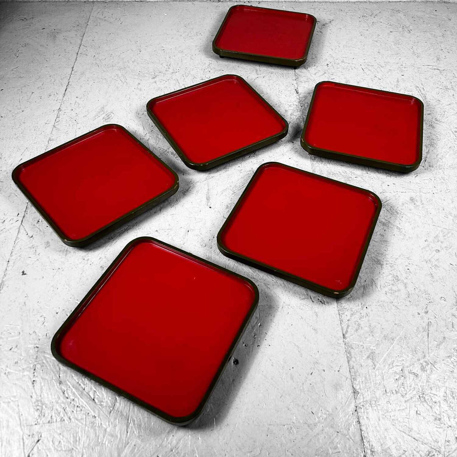 Urushi Lacquer Serving Table, Taisho Period, Japan.