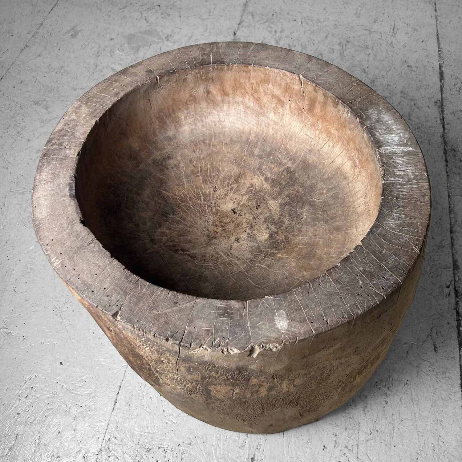 Japanese Mochi-Tsuki Usu, Antique Rice Mortar, late Meiji period.