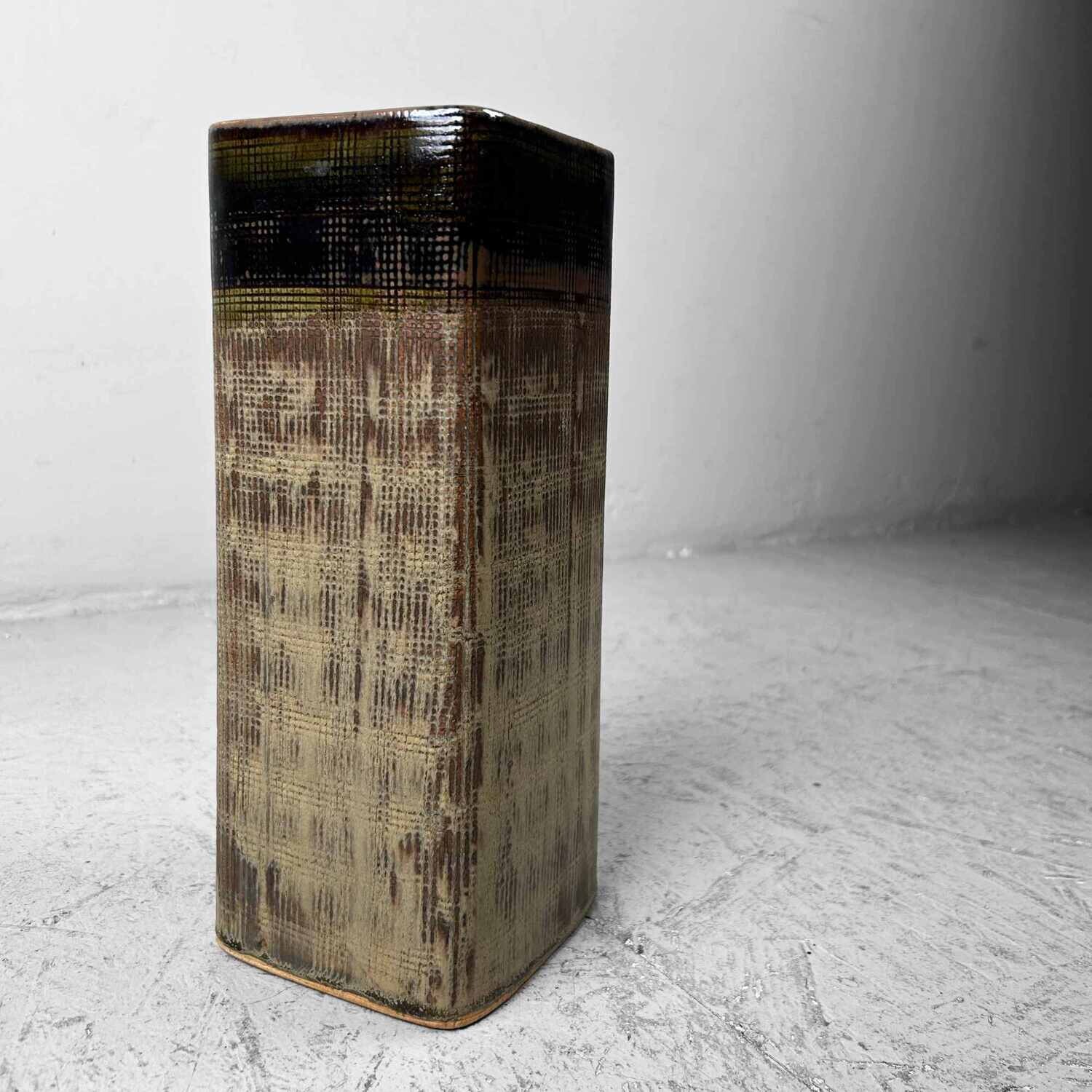 Mid Century Ceramic Ikebana 生花 Flower Vase.