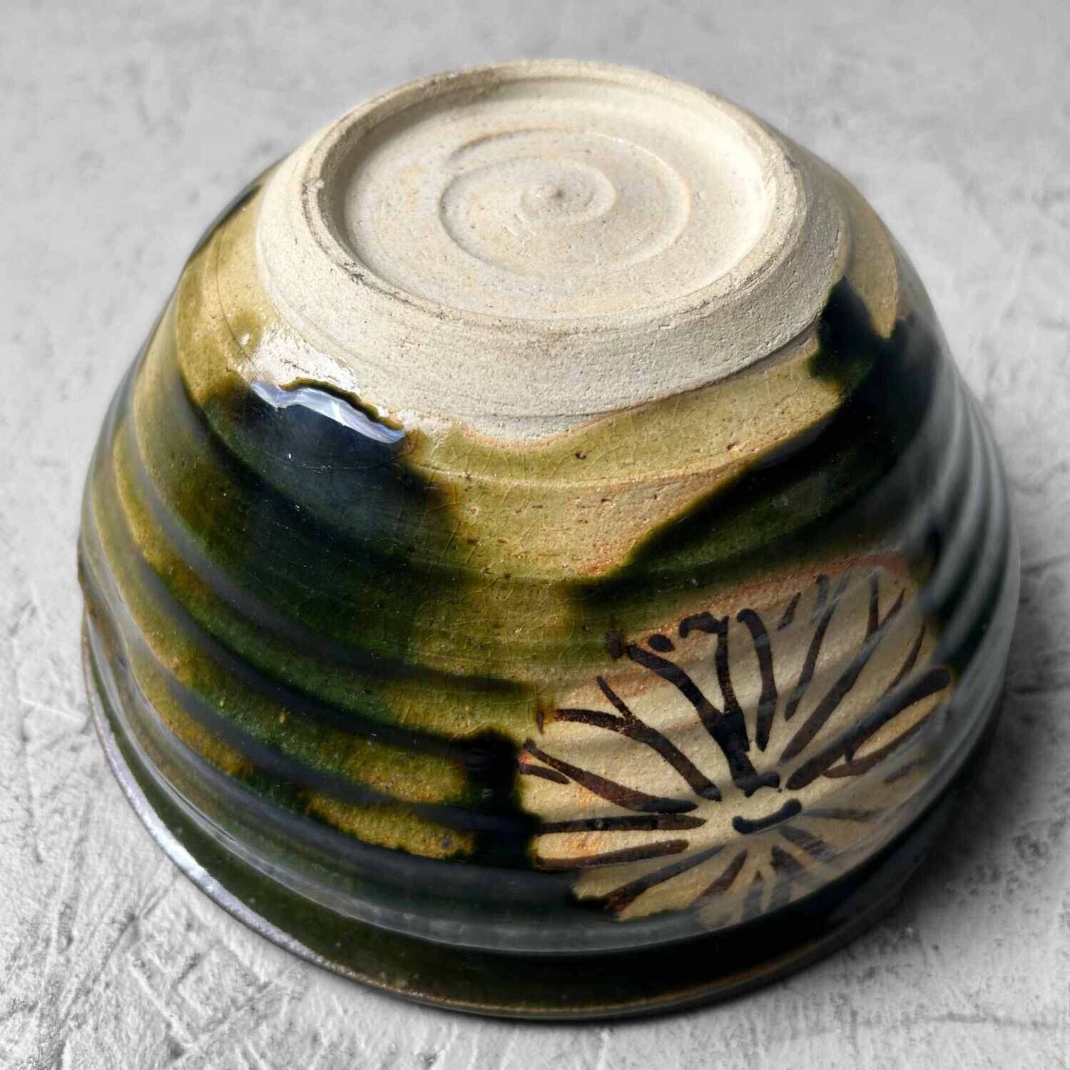 Ceramic Japanese Bowl with Floral Pattern, early Shōwa period.