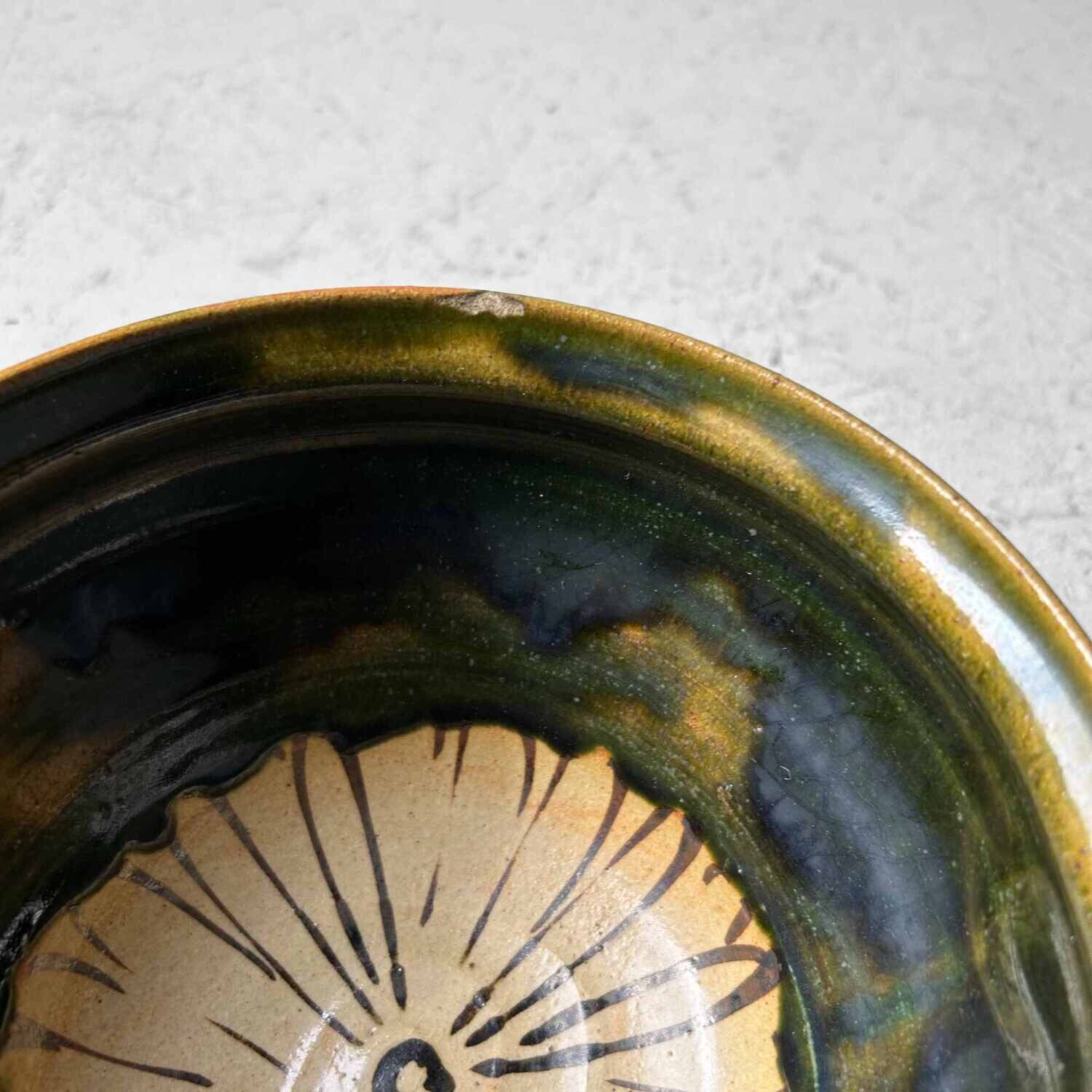 Ceramic Japanese Bowl with Floral Pattern, early Shōwa period.