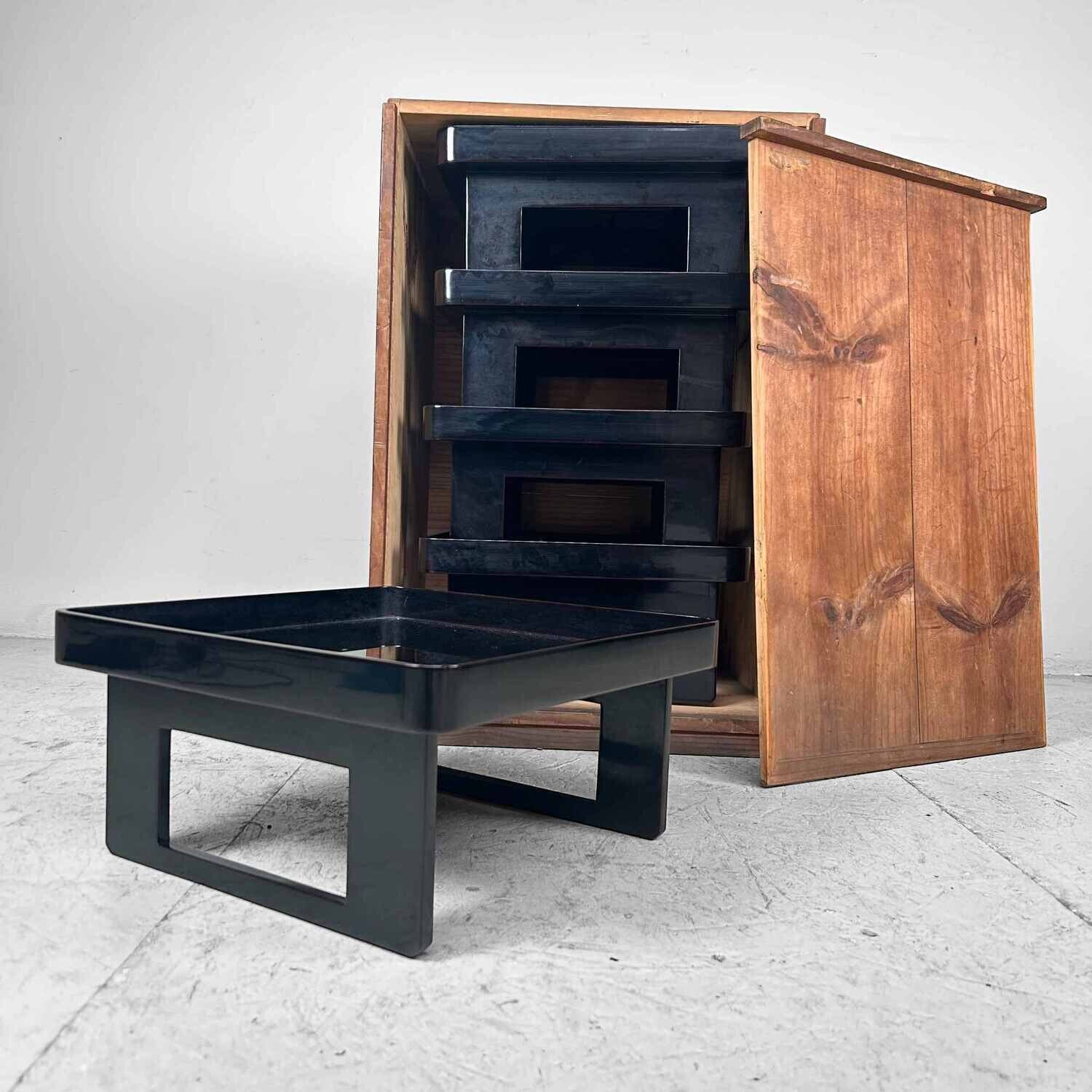 Set (5) Urushi Lakwerk Serveertafels, Taishō-periode, Japan.