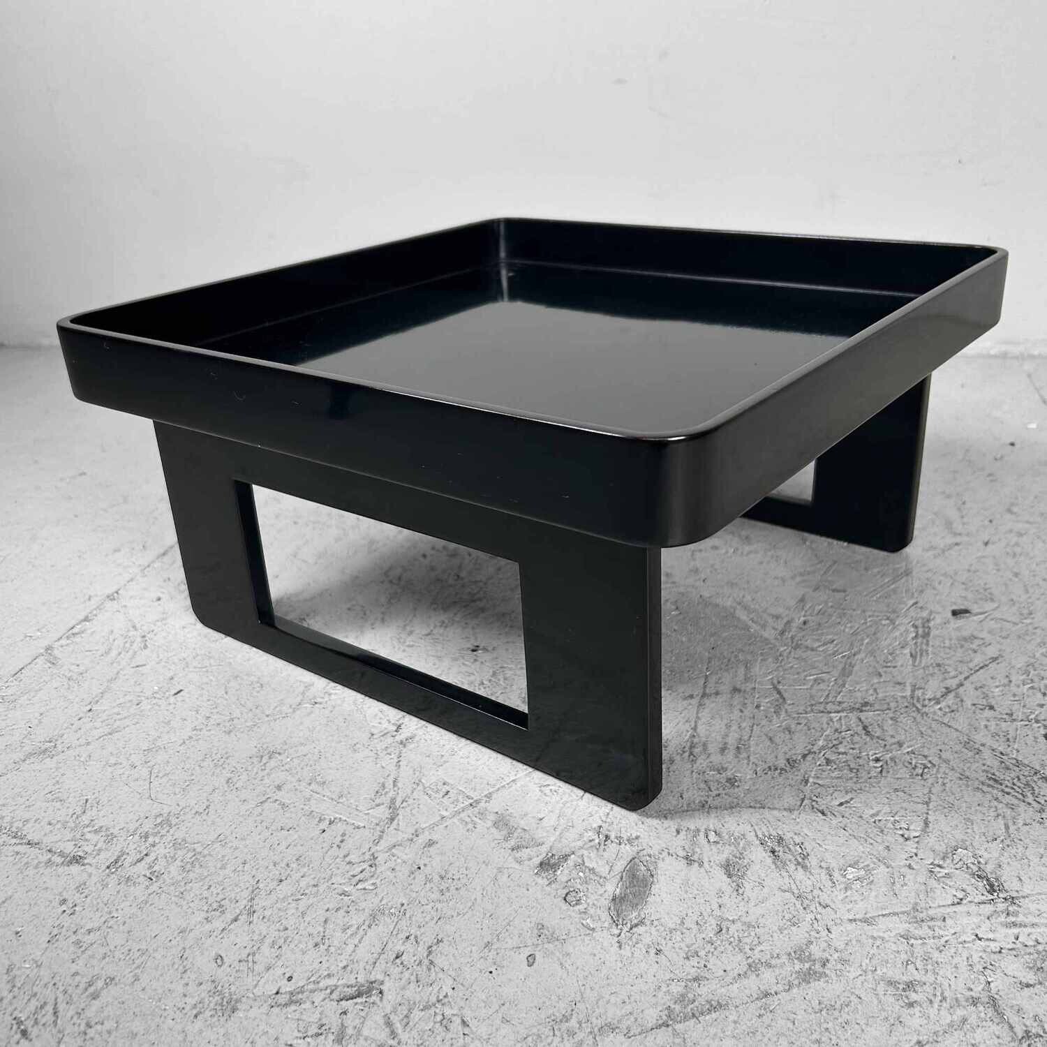 Set (5) Urushi Lakwerk Serveertafels, Taishō-periode, Japan.