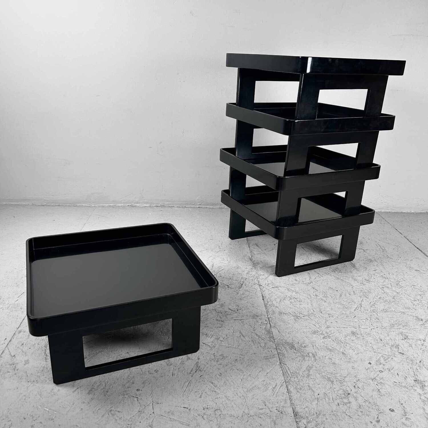 Set (5) Urushi Lakwerk Serveertafels, Taishō-periode, Japan.