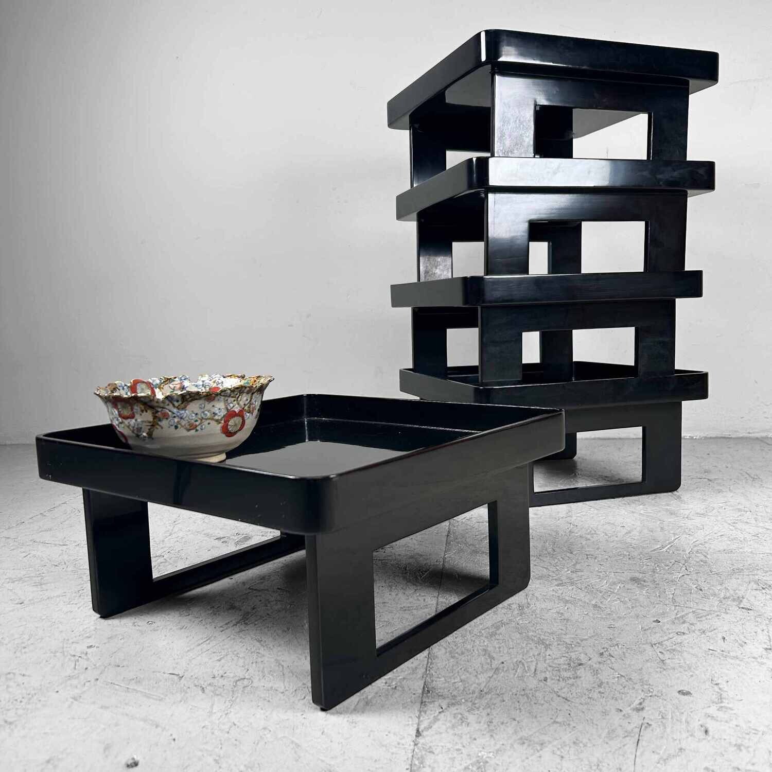 Set (5) Urushi Lakwerk Serveertafels, Taishō-periode, Japan.