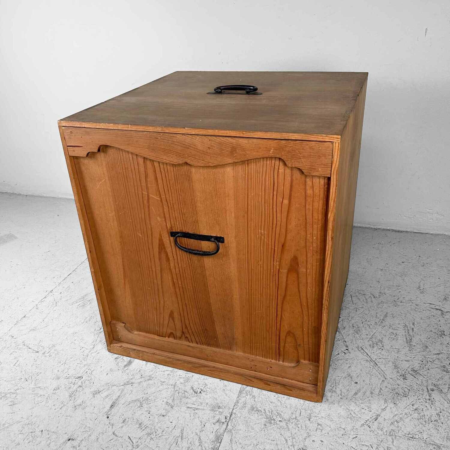 Set (11) Urushi Lakwerk Serveertafels, Taishō-periode, Japan.