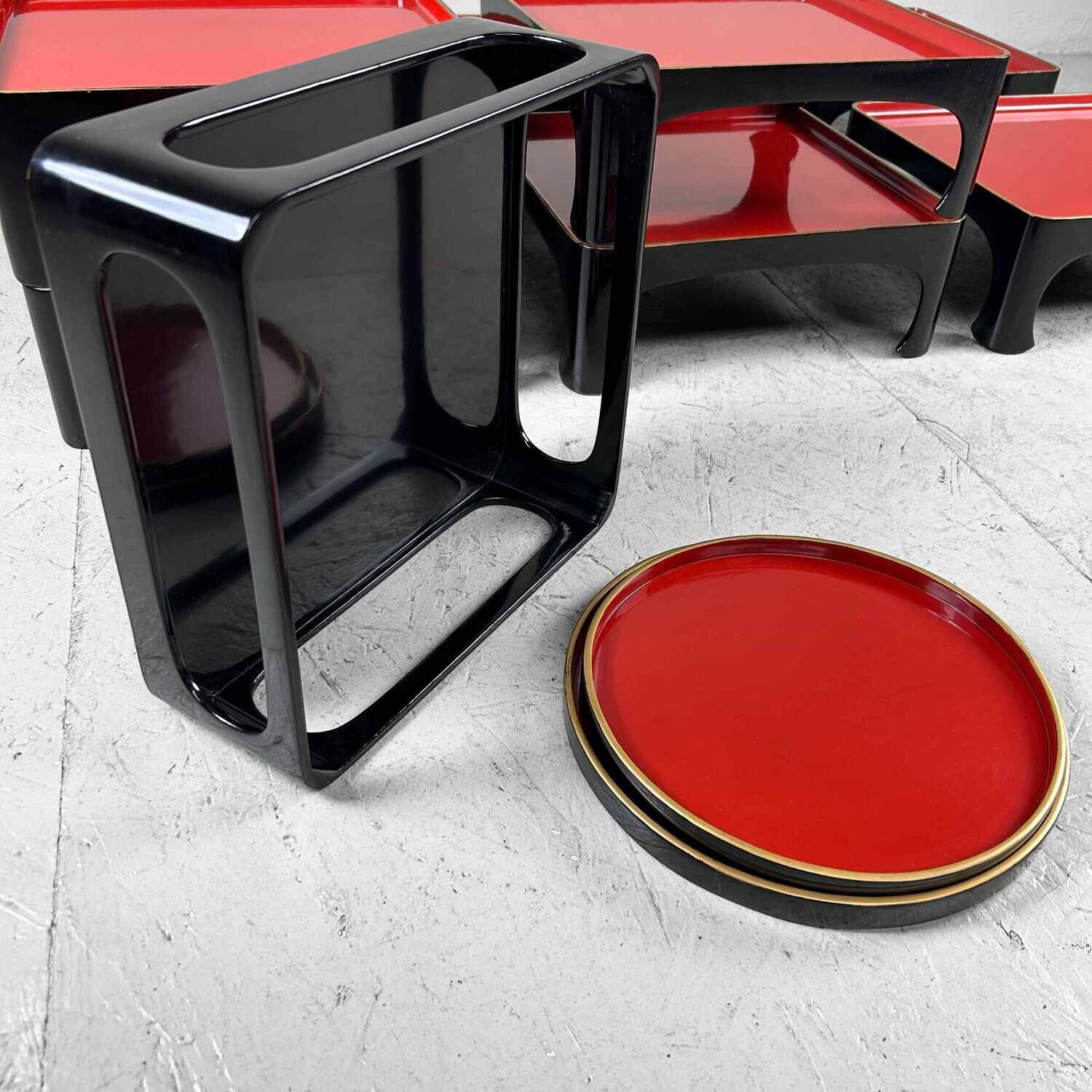 Set (11) Urushi Lakwerk Serveertafels, Taishō-periode, Japan.